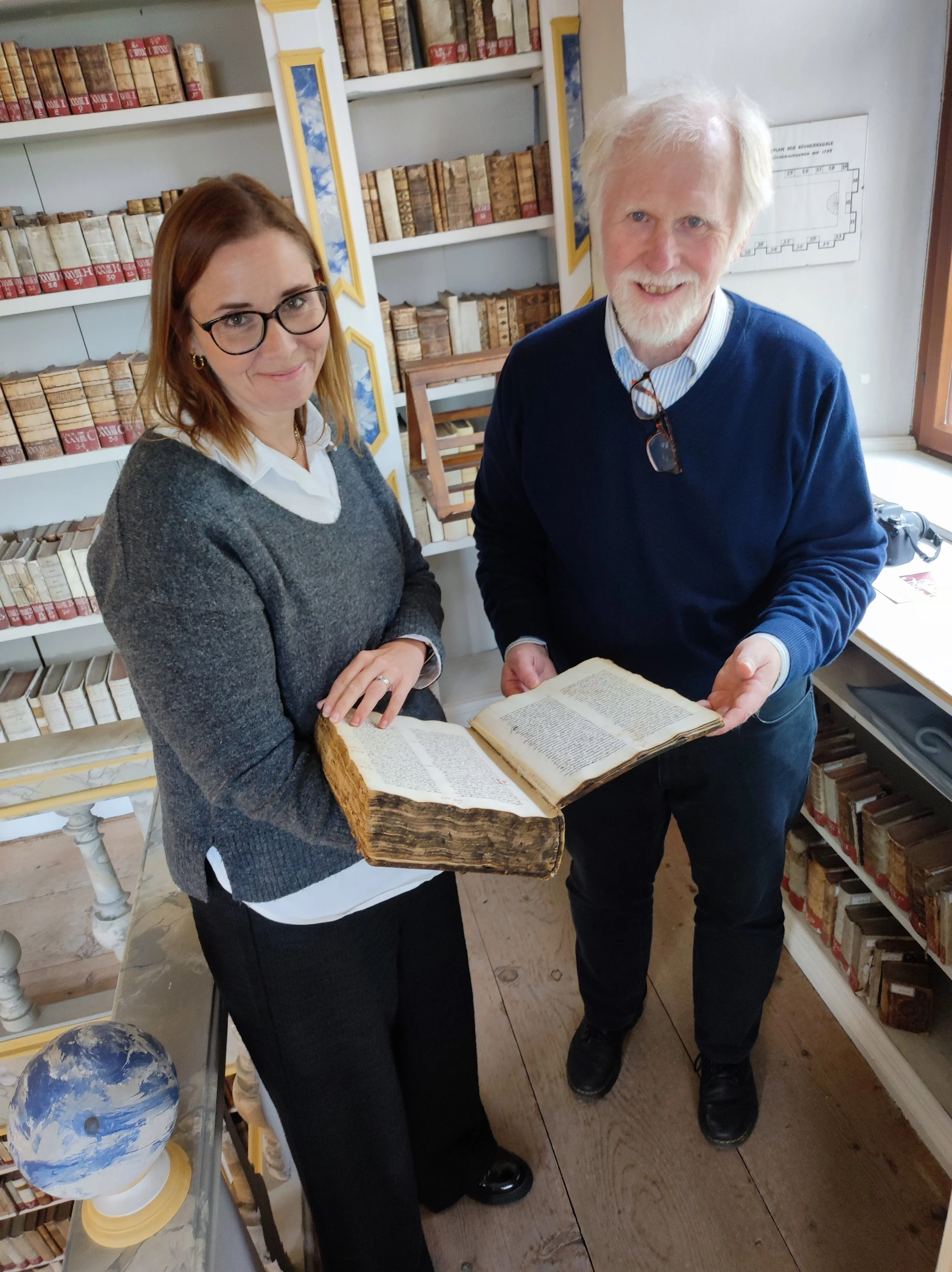  Besuch aus Minnesota: Dr. Heintzelmann war vor fast 50 Jahren Teil des Teams des „Monastic Manuscript Microfilm Project“. Damals reiste er durch Österreich und sicherte bedeutende kulturelle Zeugnisse, etwa mittelalterliche Handschriften, auf Mikrof