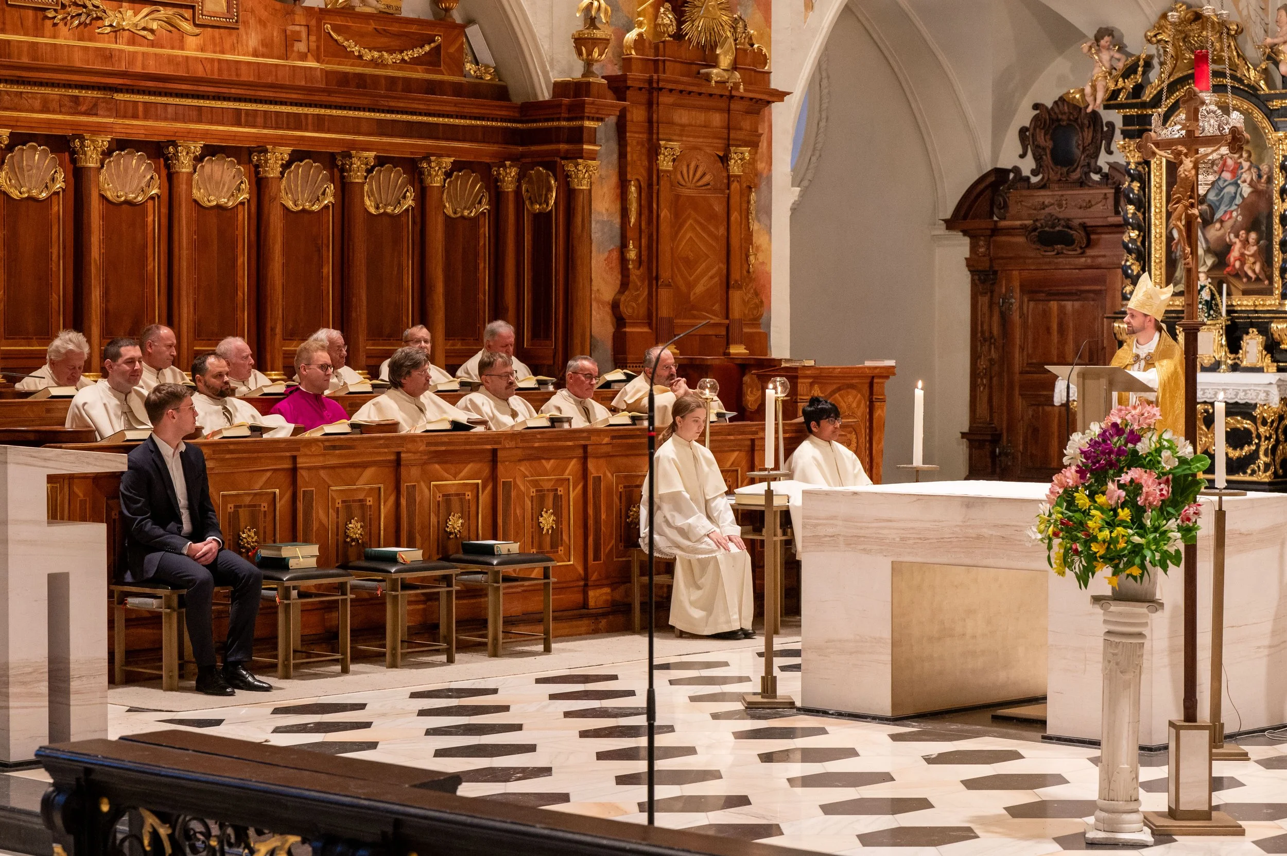 einkleidung-frater-severin-julian-prast-opraem-2024-11-24-c-stift-wilten-sigl-88.jpg