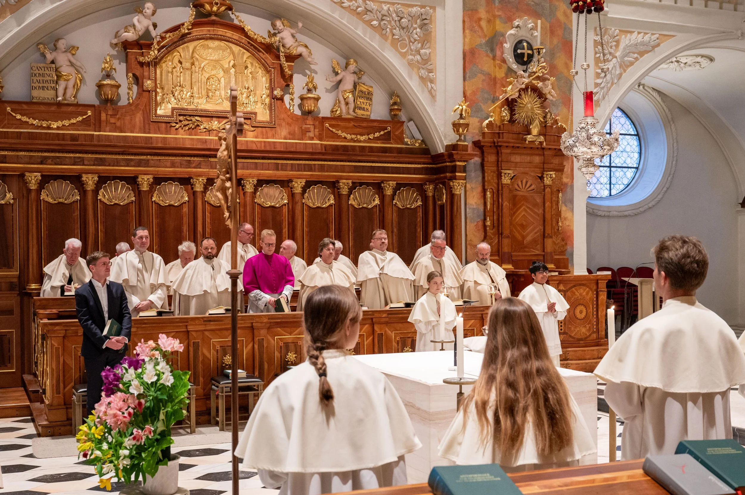 einkleidung-frater-severin-julian-prast-opraem-2024-11-24-c-stift-wilten-sigl-110.jpg