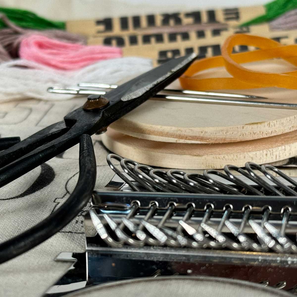 Speedweave Darning Loom Kit with Embroidery threads and Iron Scissors.