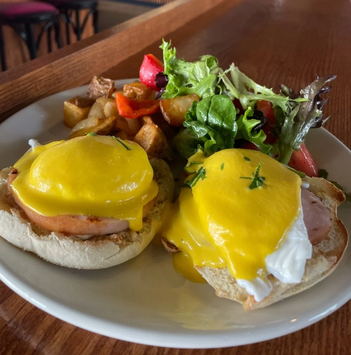 What&rsquo;s your brunch mood? 🔮
Savory ➡️
Sweet ➡️
Savory ➡️
Sweet ➡️
&bull;
&bull;
When it&rsquo;s too hard to decide, order both! 
Brunch every SATURDAY &amp; SUNDAY
11am
English Premier League Soccer on the Big Screen! #thisisrockaway #pilothous
