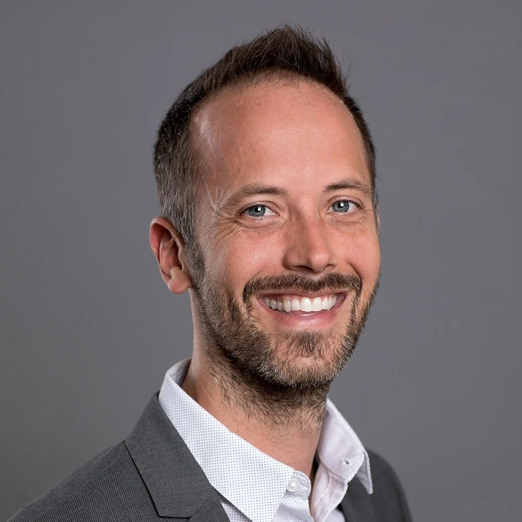 Grant Head Shot--smaller.jpg