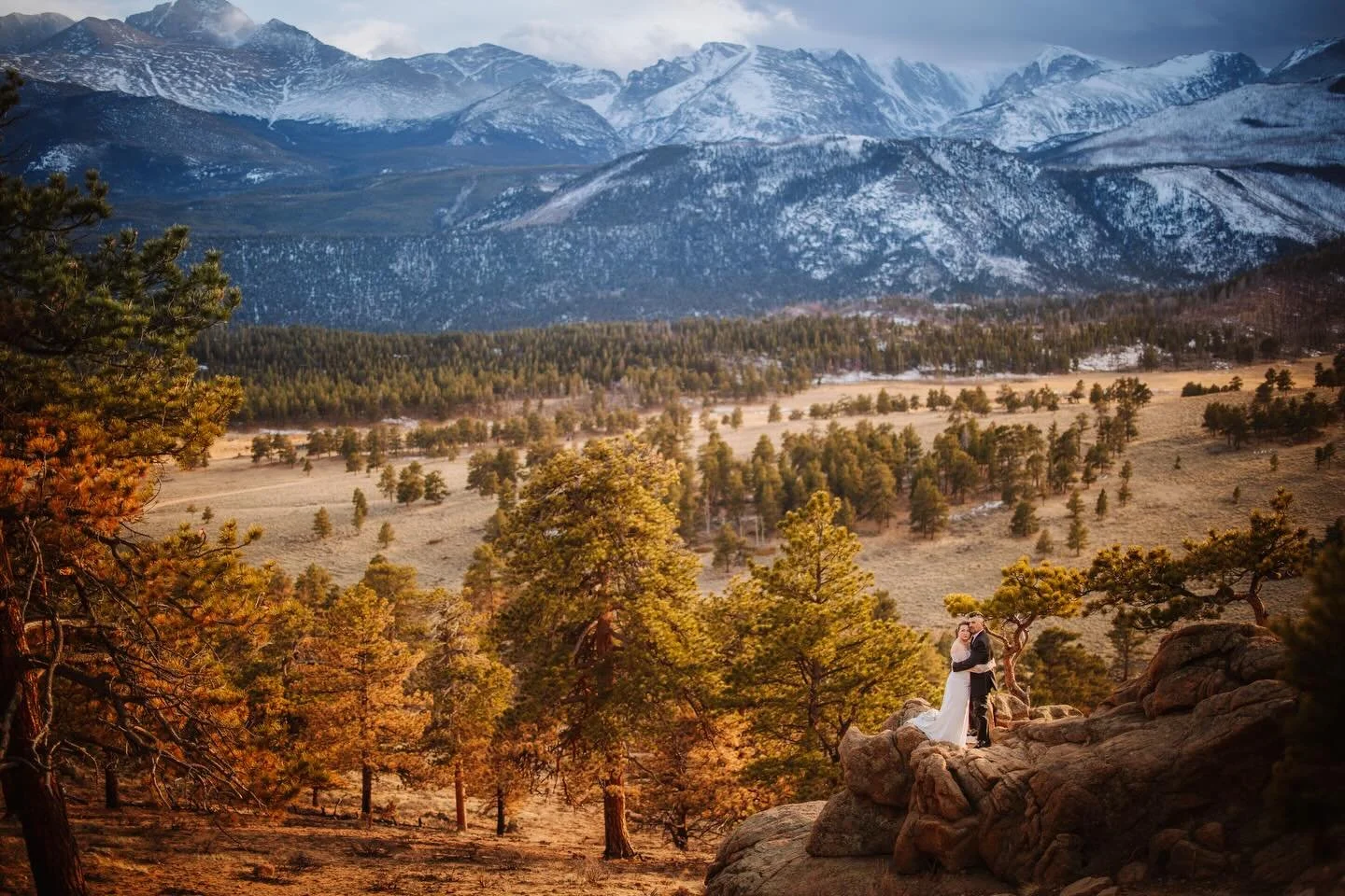 Bro, I can&rsquo;t even with these views. Disclaimer: *some new desktop wallpapers were formed in the documenting of this wedding*. I may need to do more mountain elopement&rsquo;s in the future cause this was incredible. I also may have gotten a lit