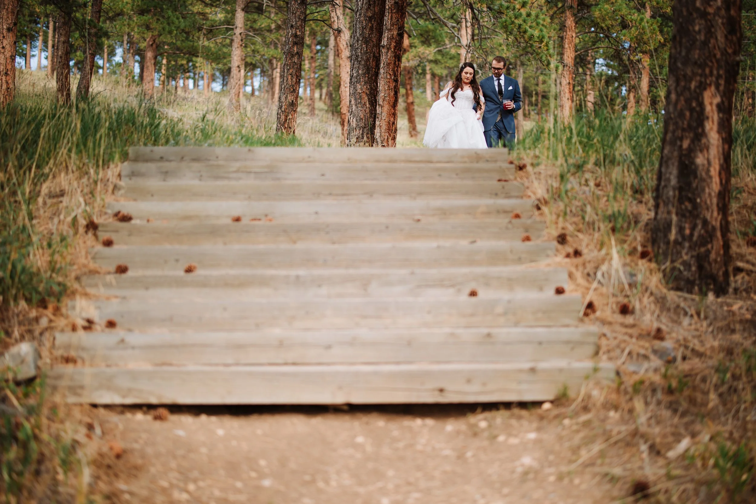 walk down the stairs 