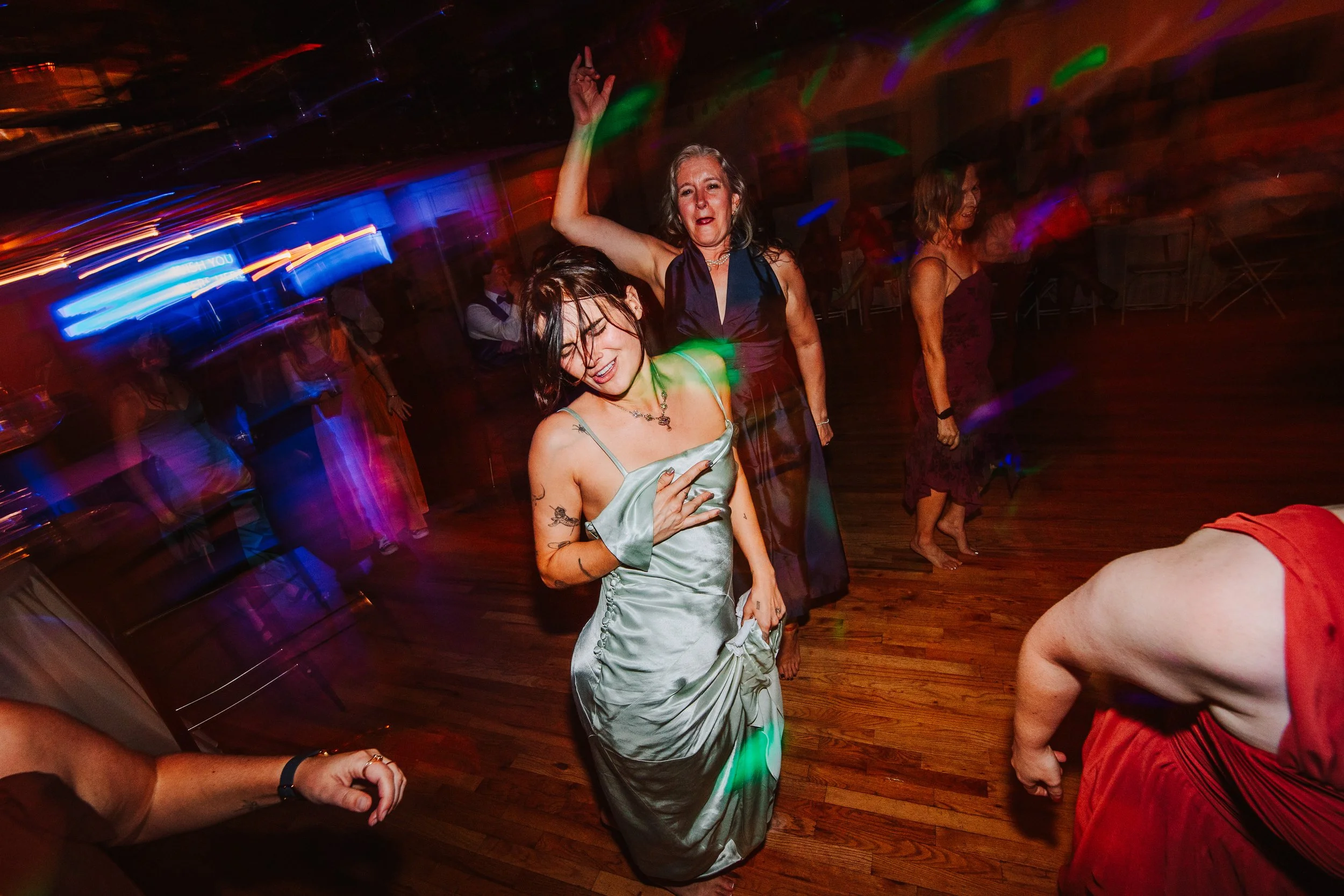 dance like no ones watching 