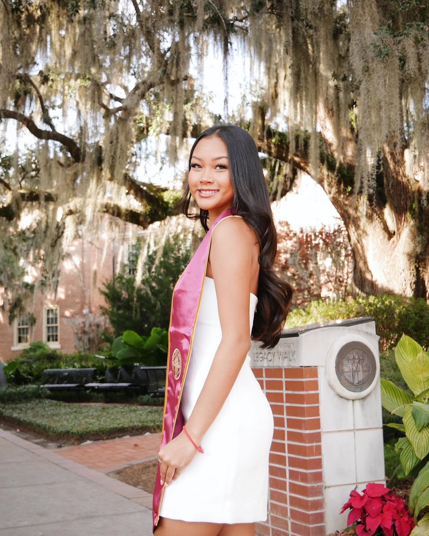 Had the privilege of capturing these sweet moments for the sweetest girl!✨🎓

Congratulations Celina!

Dm me for Spring graduation shoot inquiries! 
#fsu #fsugraduation #classof2023 #classof2024 #photography #gradshoot #wpbphotography #tallahasseepho
