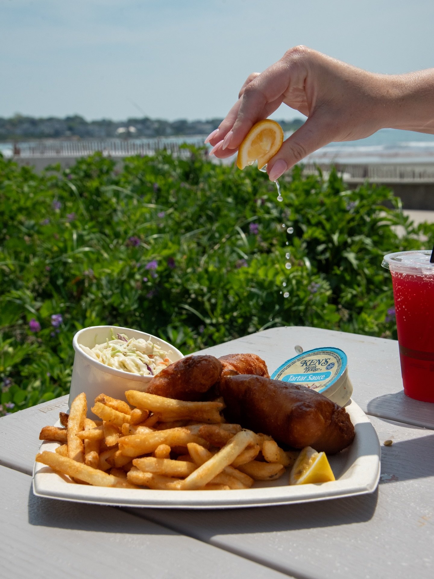 We need all this snow to melt fast so we can be back eating our favorite foods at Easton&rsquo;s Beach Concessions! 🏖️
&bull;
&bull;
#eastonsbeach #newportri #beach #food
