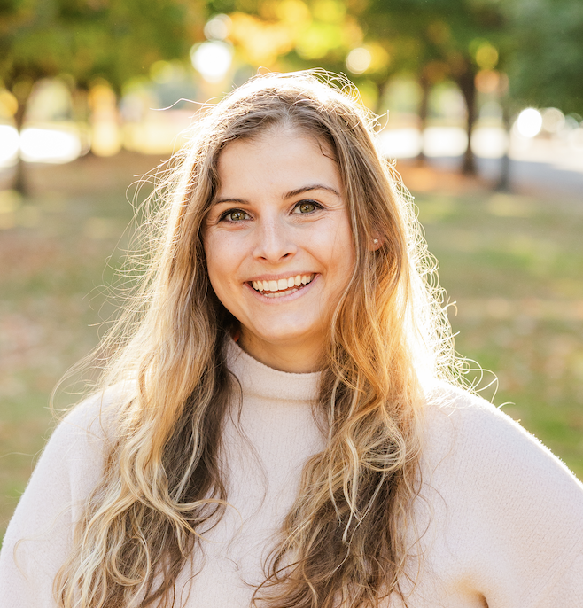 Amanda Makara Headshot