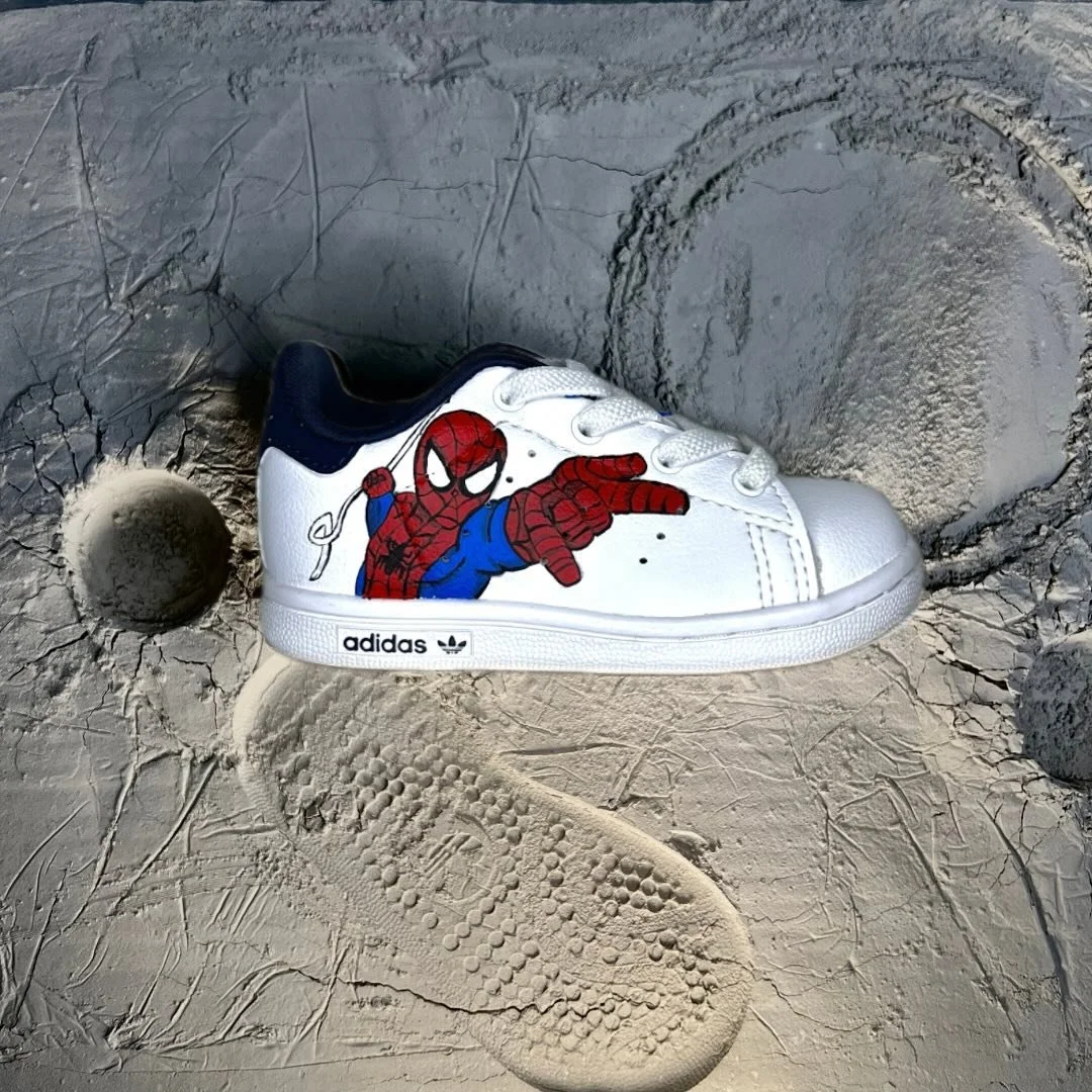 Pr&eacute;-custom disponible ✅ 

Pour une commande, retrouvez toutes les informations en story &agrave; la une!

Les premiers pas d&rsquo;un grand voyage 🧑🏽&zwj;🚀❤️