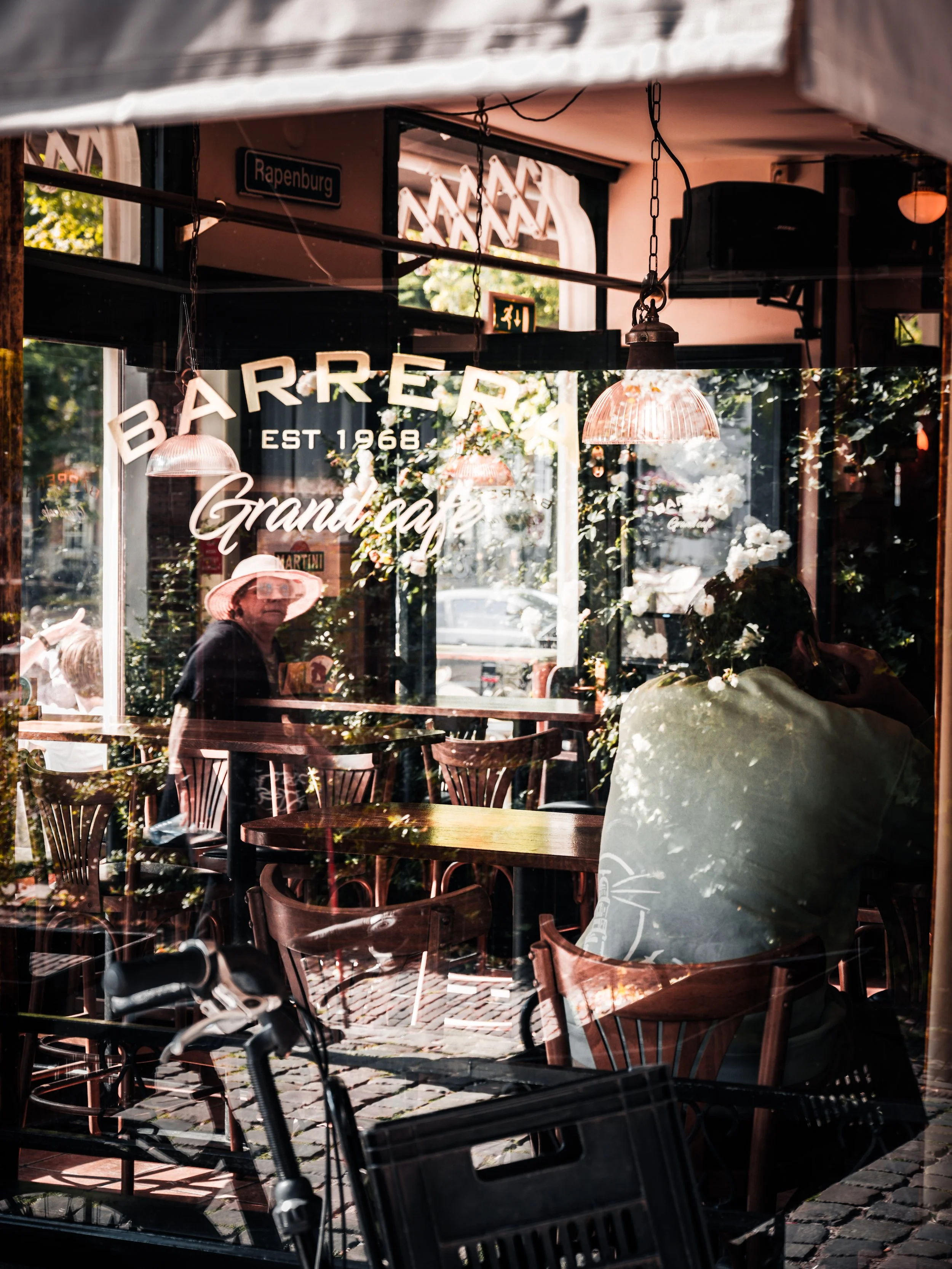 New_SL_Cafe Barrera in Leiden.JPG