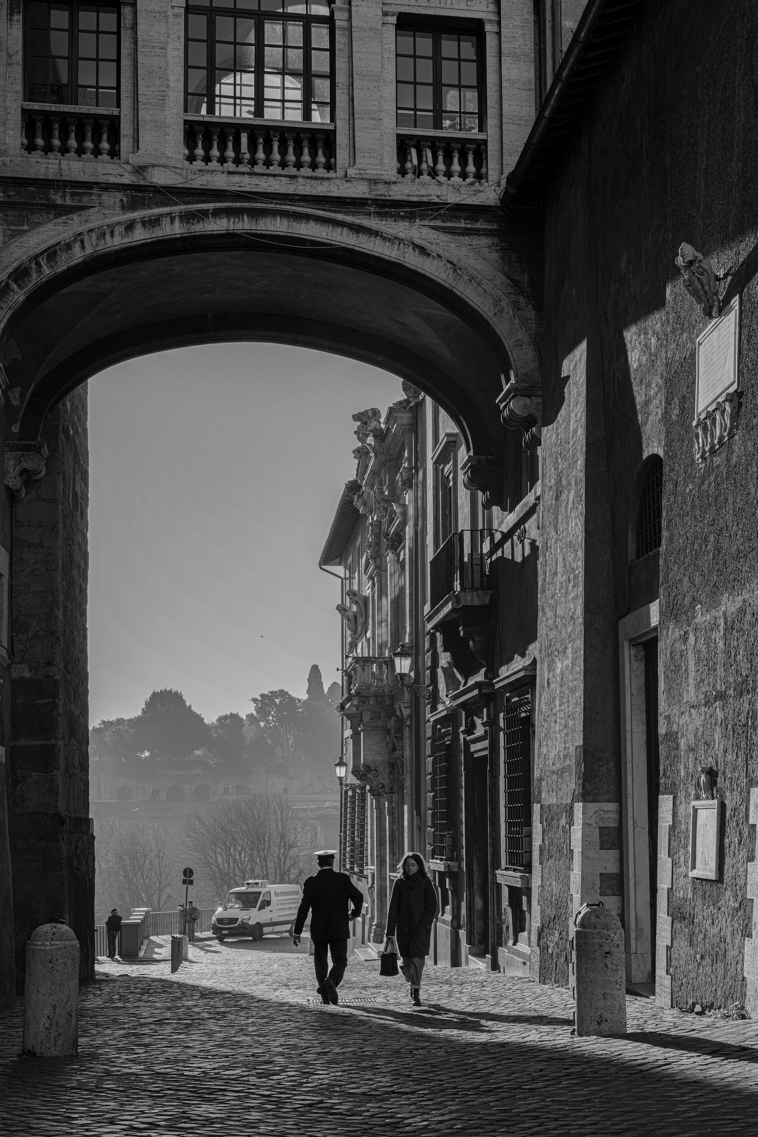 Street Scene Officer Lady Rome Italy
