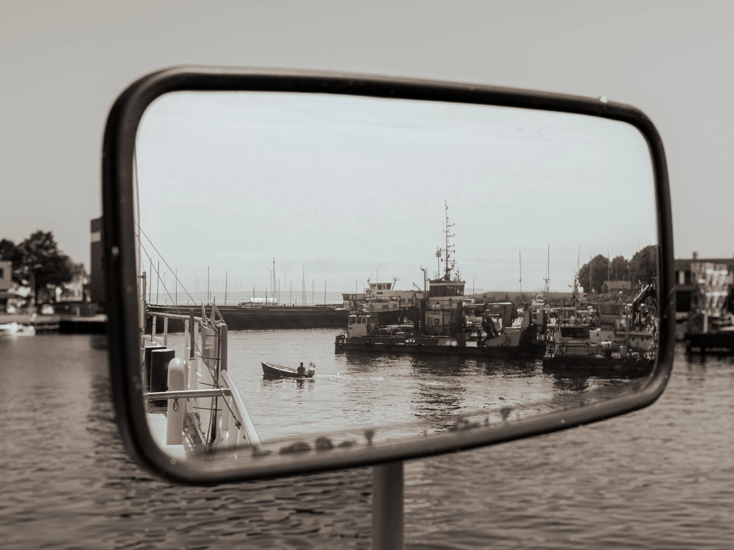 New_MO_Leaving the Harbour.JPG