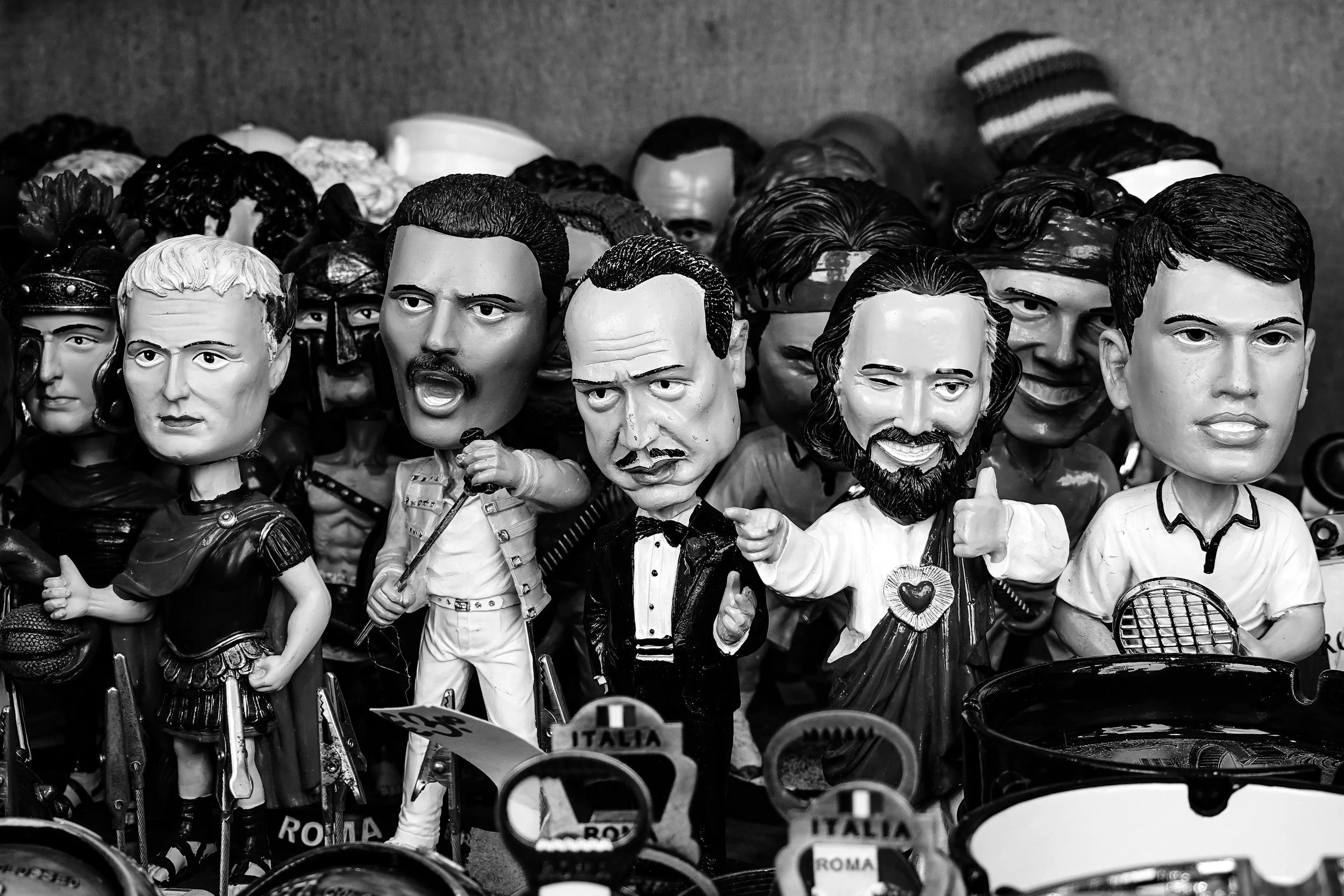 BNW Statues Famous People Rome Italy
