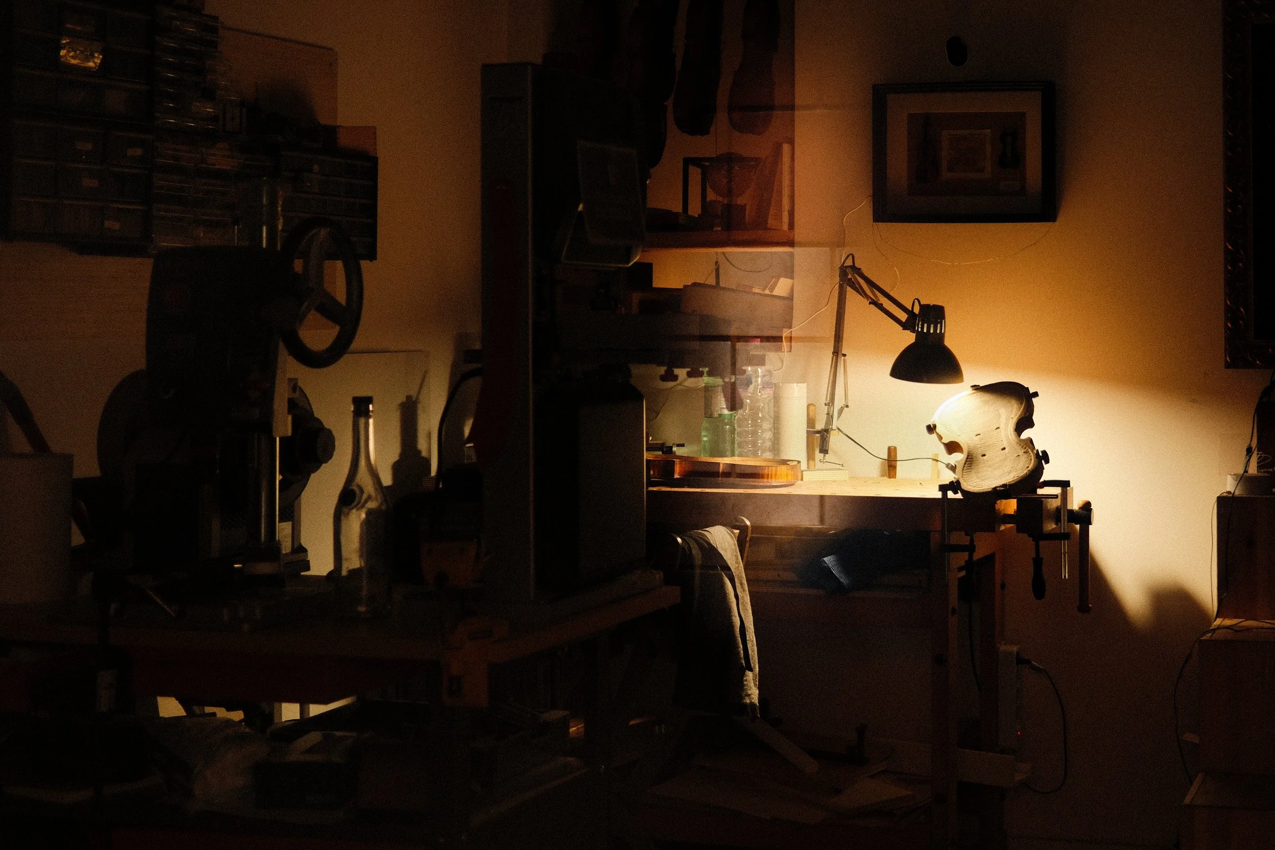 SL_The Violin Maker_s Workshop 3-2.JPG
