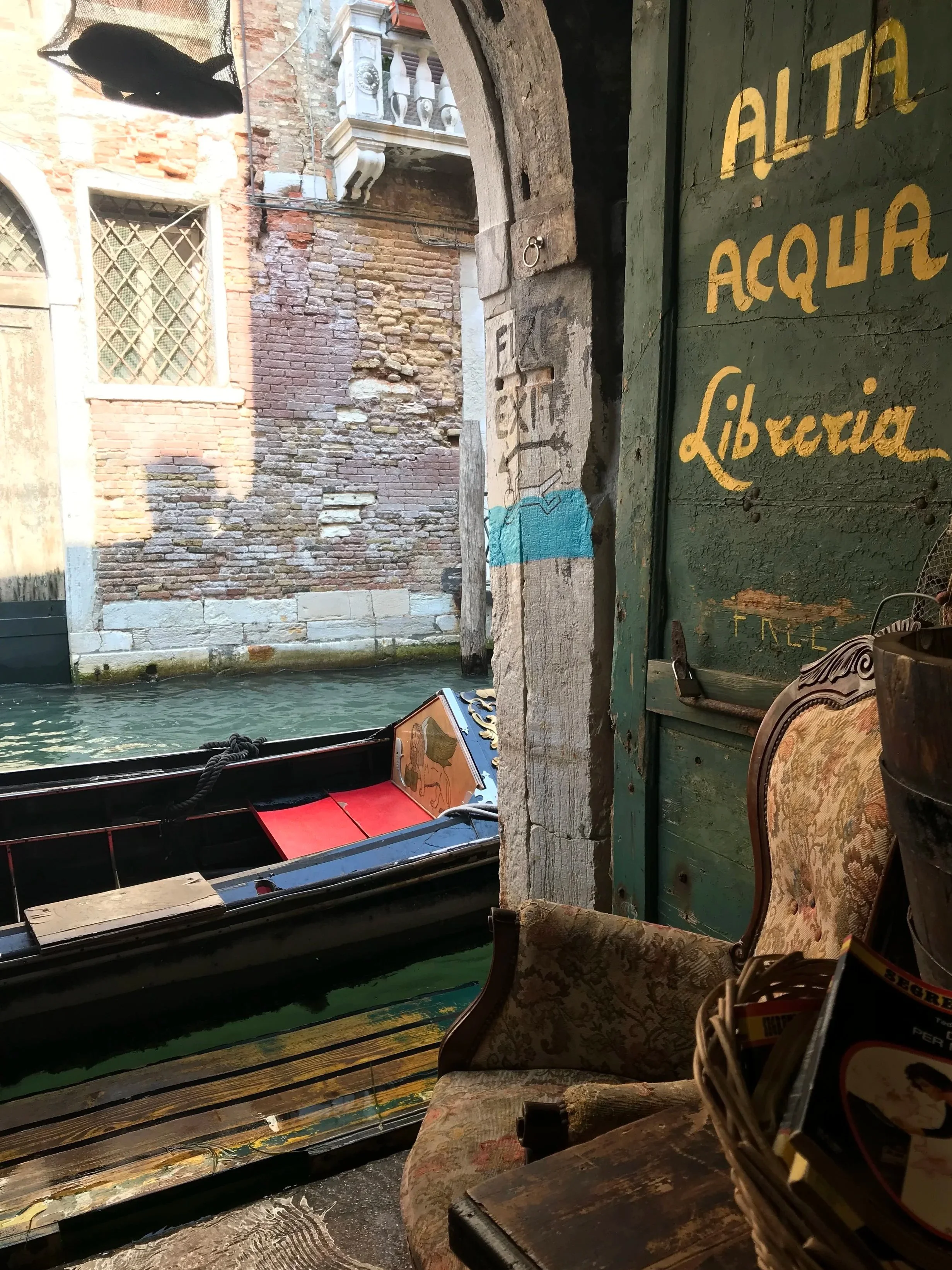 The lost art of reading: how digital life shapes attention