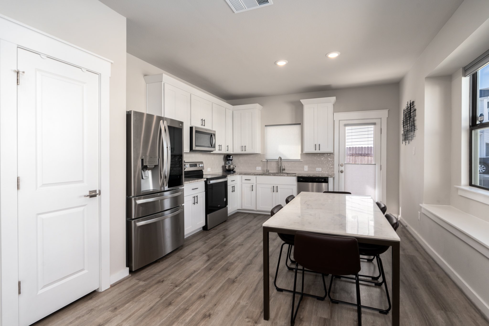 180 c waterside_web size_-8.jpg