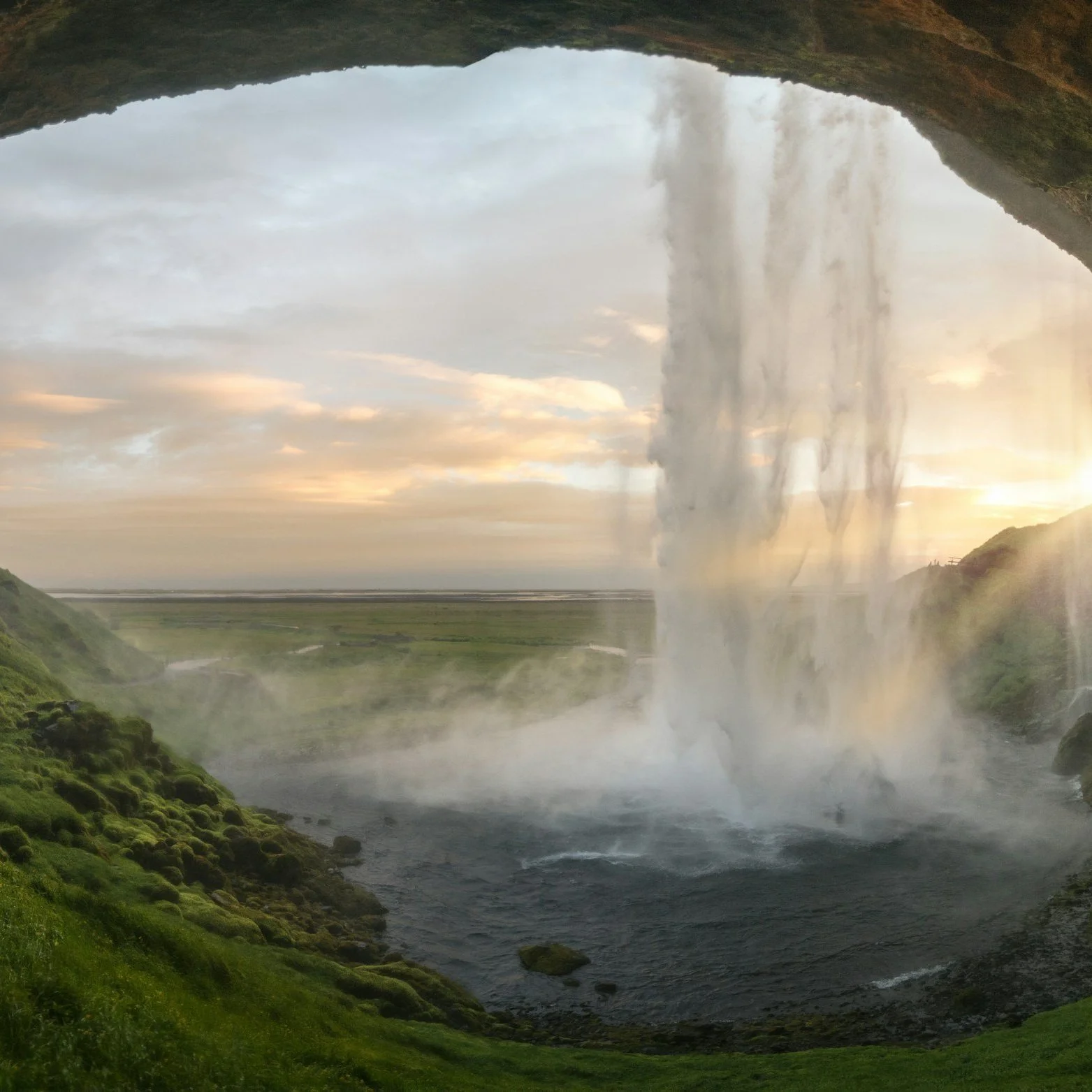 A+beautiful+cascading+waterfall.jpg