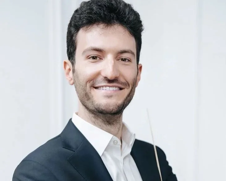 Robert Kahn Announced as CSO Assistant Conductor for 2026/27 Season