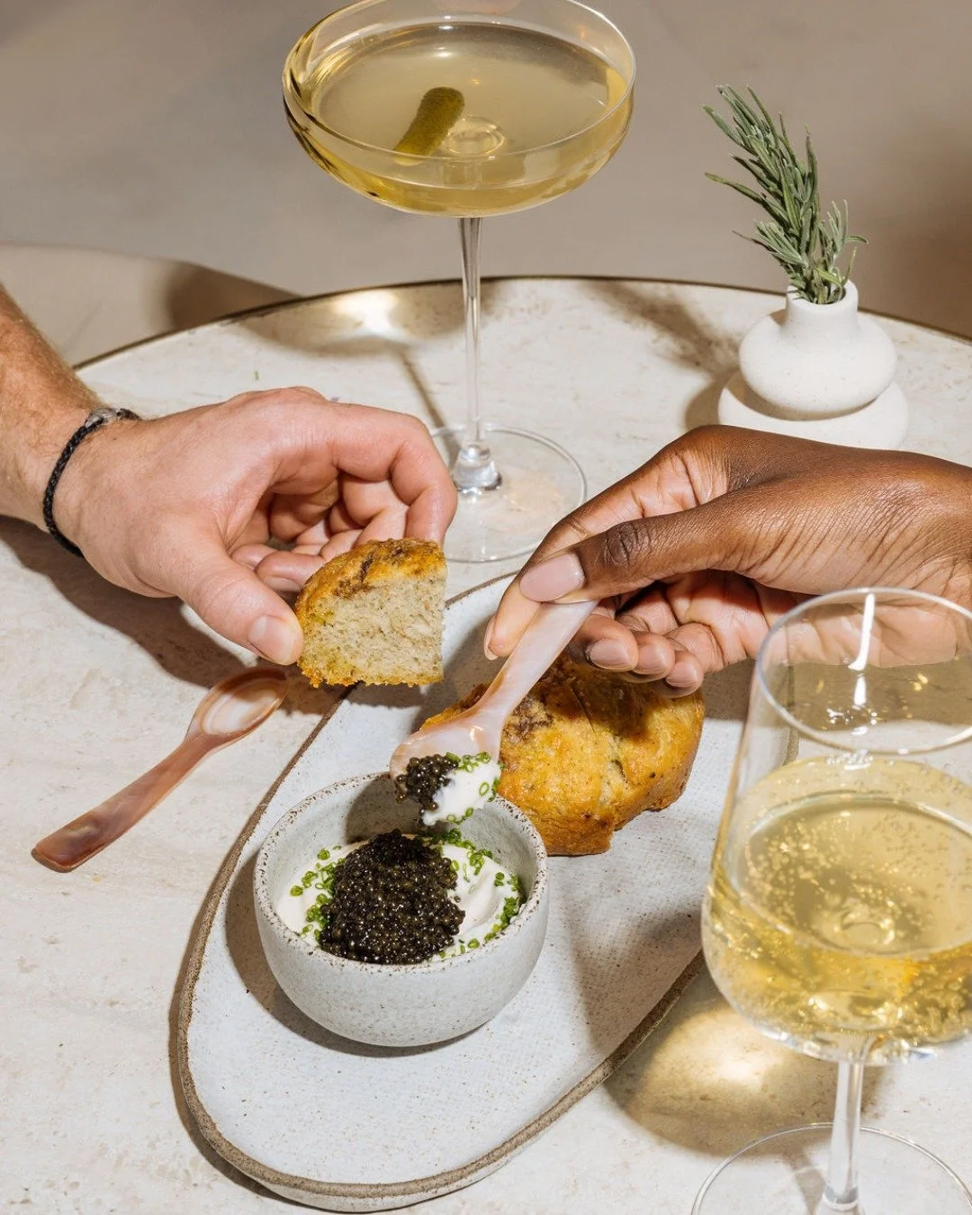 Indulge /in-ˈdəlj/ (v.)
To surrender to the salt and the soft.
Ladenia, warm and herb-laced. Taramosalata, briny and whipped. A spoonful of caviar to crown it all. Bread and salt, reimagined. 🫒✨