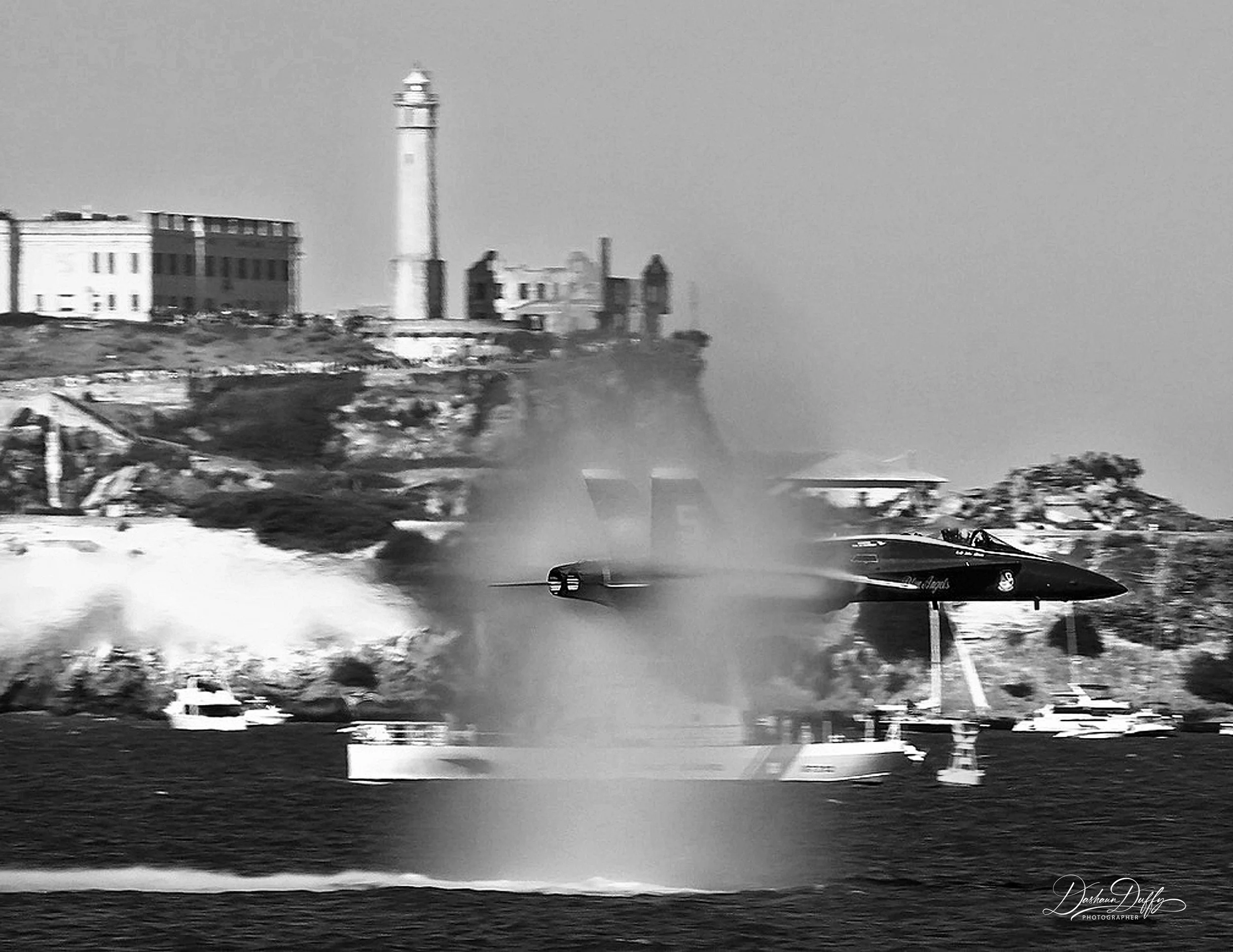 BLUE ANGLE SKIM ALCATRAZ B&W