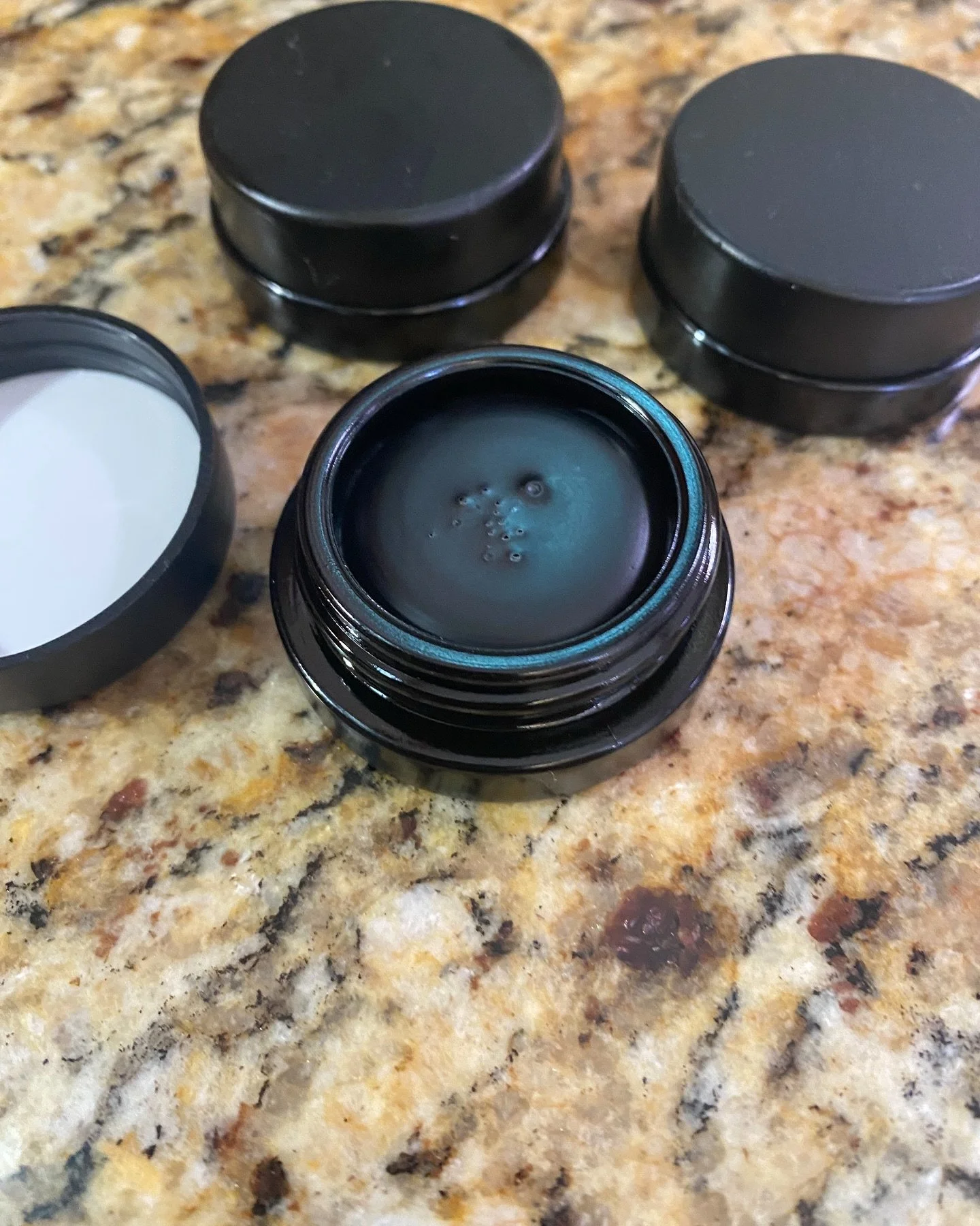 &bull; HOMEMADE MASCARA (UNDERWAY ⛵️) &bull; 👁️ 🎨 
The Black Beauty of makeup - recently wearing makeup, especially eye makeup has irritated my eyes immensely, and I think it's all a part of the same narrative: Opening my body up to breathe through