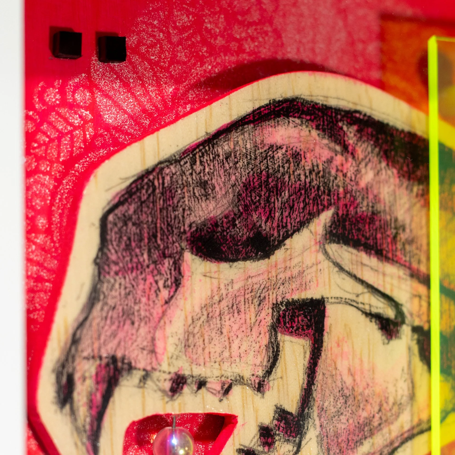 genesis-relic-1-detail1.jpg