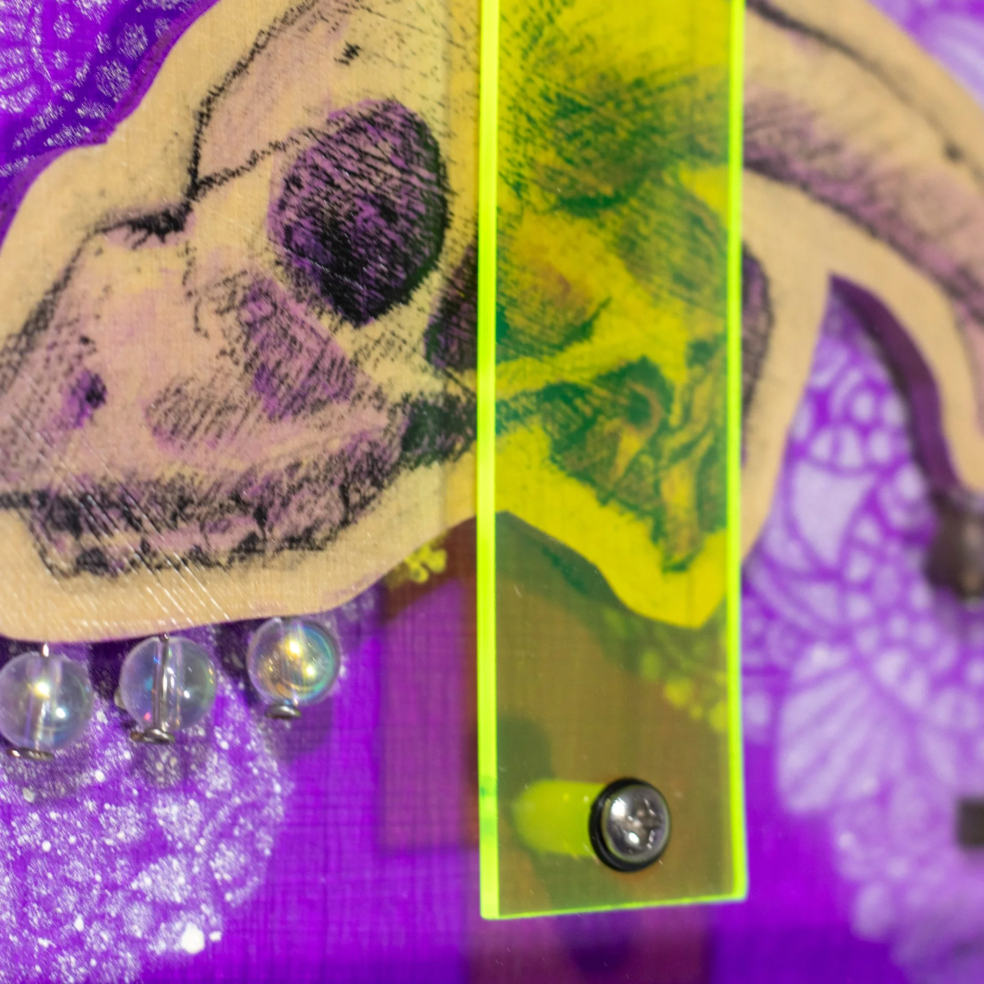 genesis-relic-5-detail1.jpg