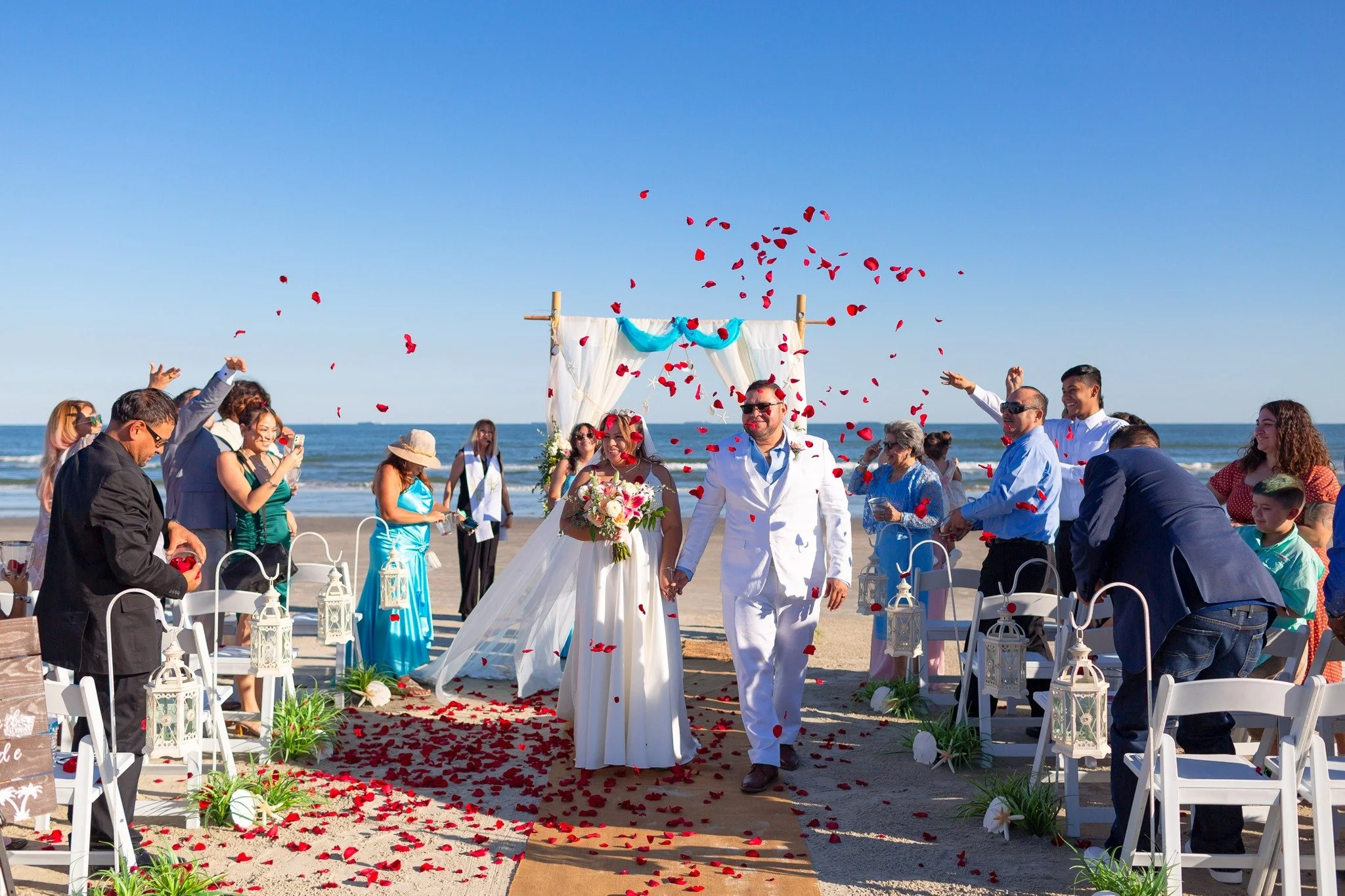 MOI_BeachCeremony_DegreesNorthImages.jpg