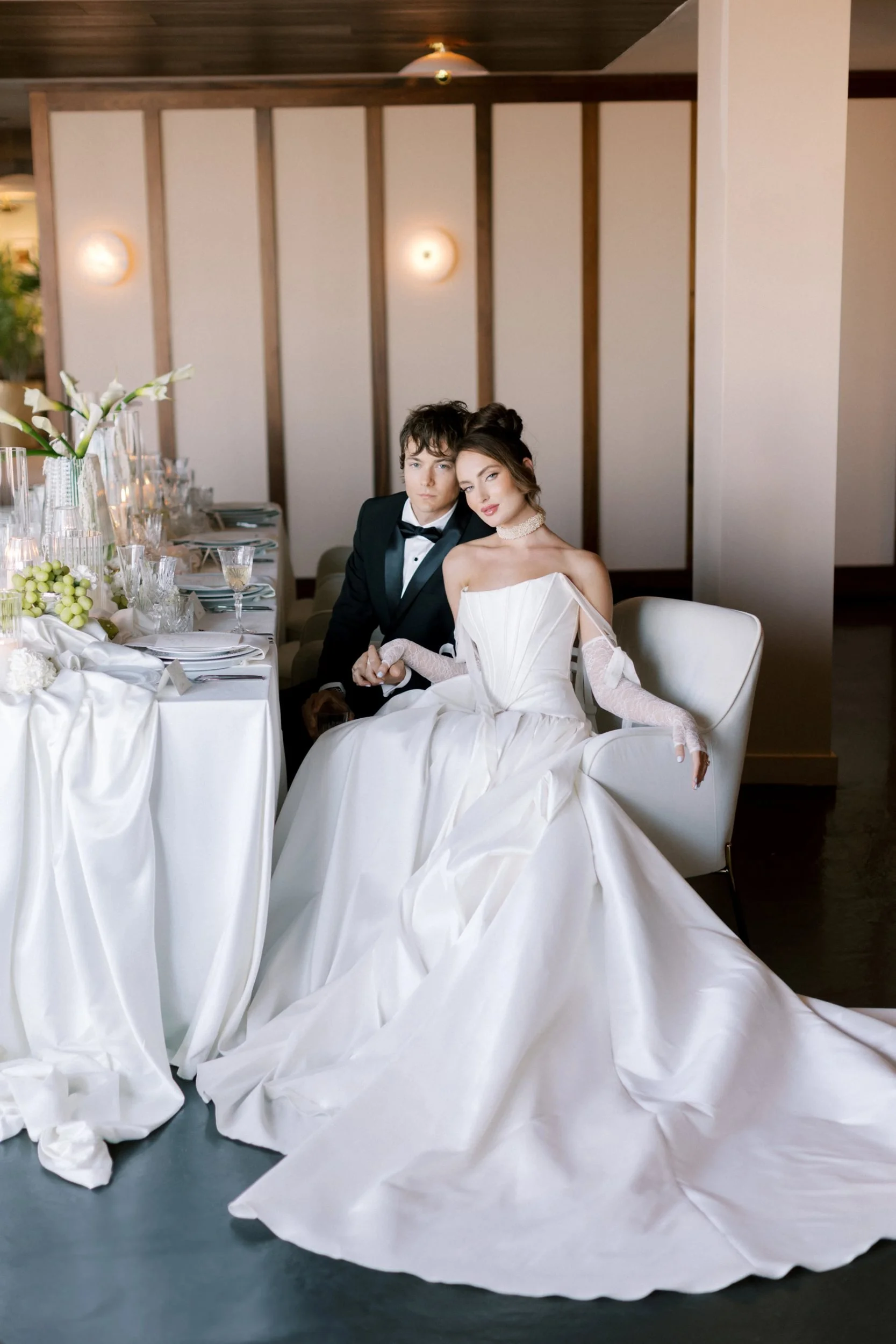 LooseEndsSneakPeek_PearandGrace010 - Large.jpg