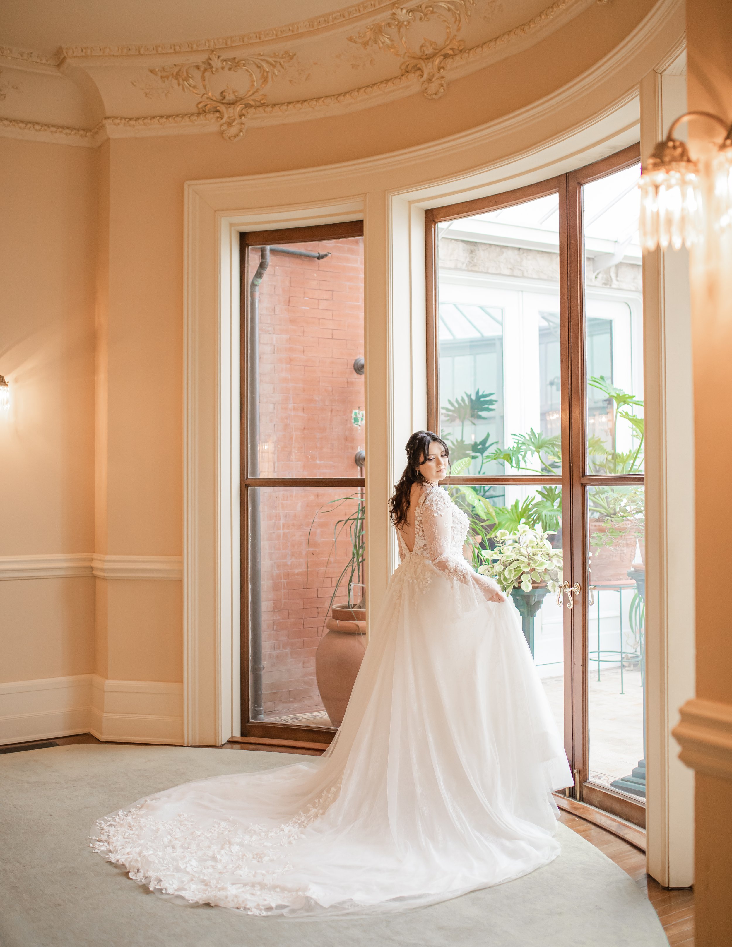 Moody Mansion Bridal Portrait.jpg