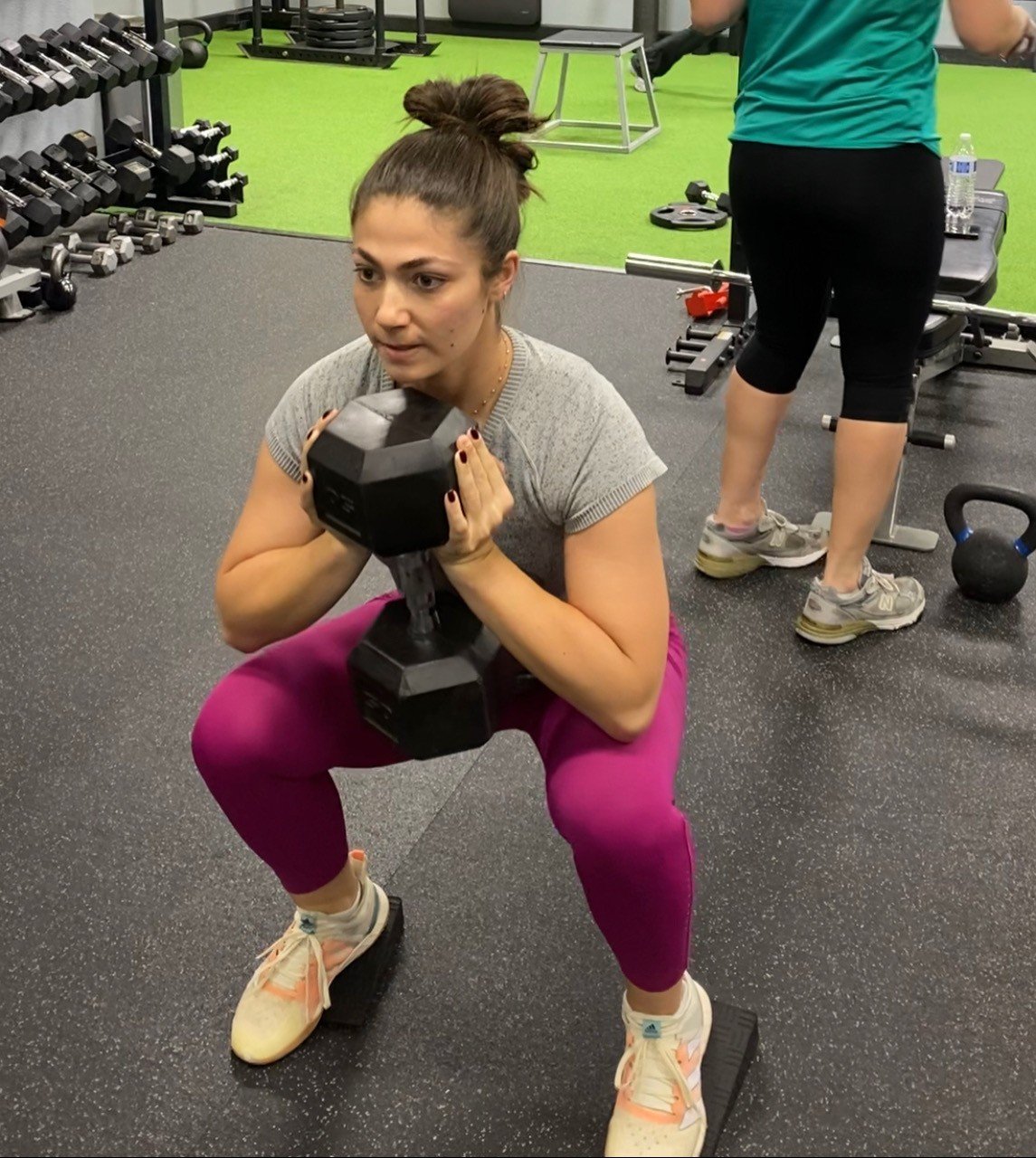 toni squat.jpeg