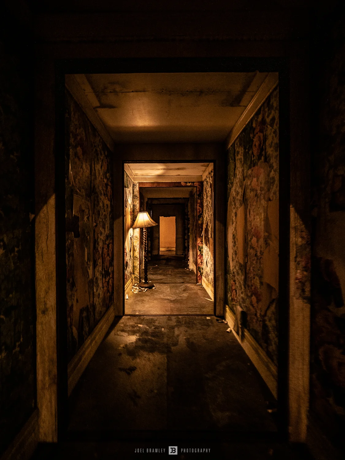 1000 Doors