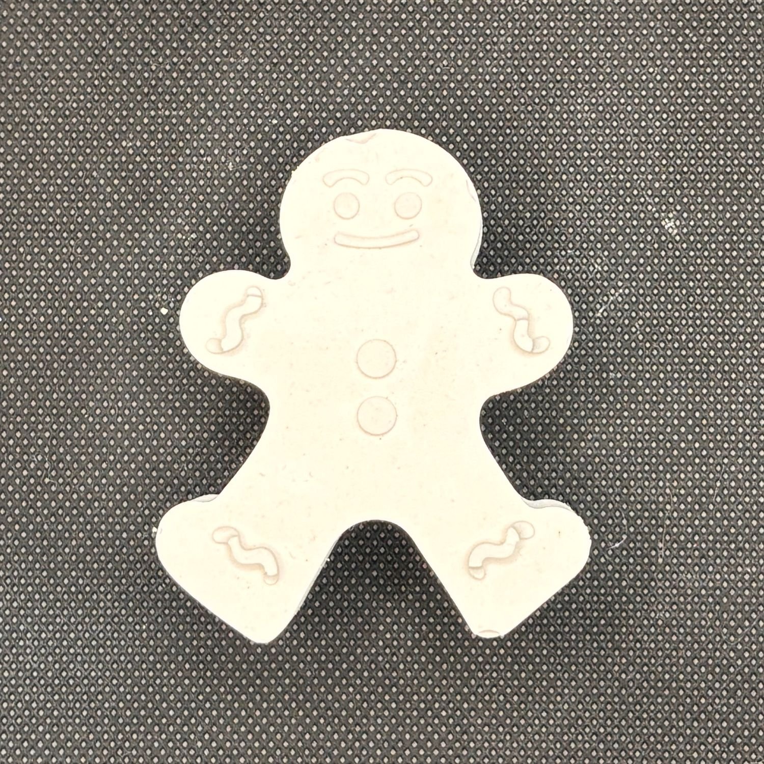 Figura de yeso con forma de galleta de jengibre para pintar, estilo 1. Medidas: 7 × 5,5 cm.