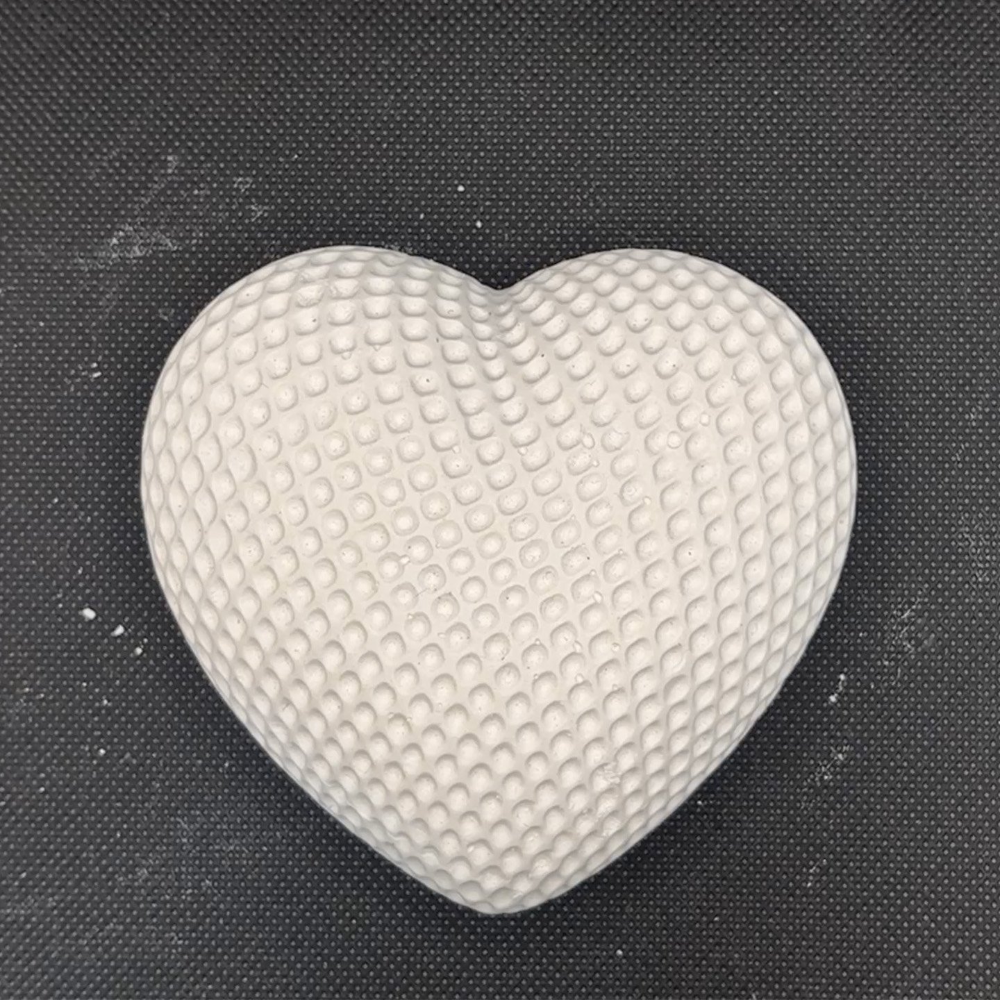 Corazón texturizado de yeso para pintar – CREAX Costa Rica