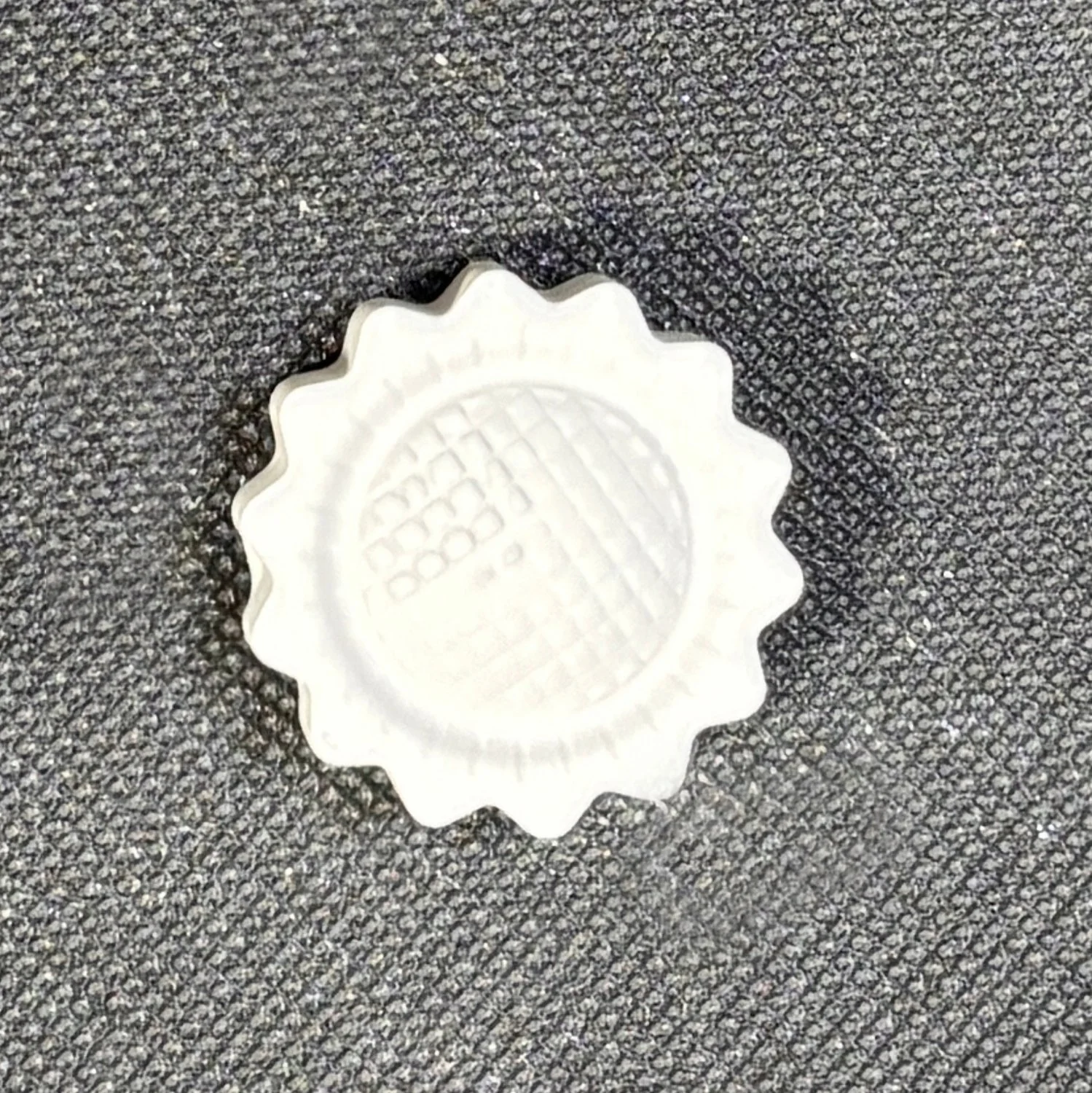 Figura de yeso de flor para pintar, estilo 5. Medidas: 3 × 3 cm.