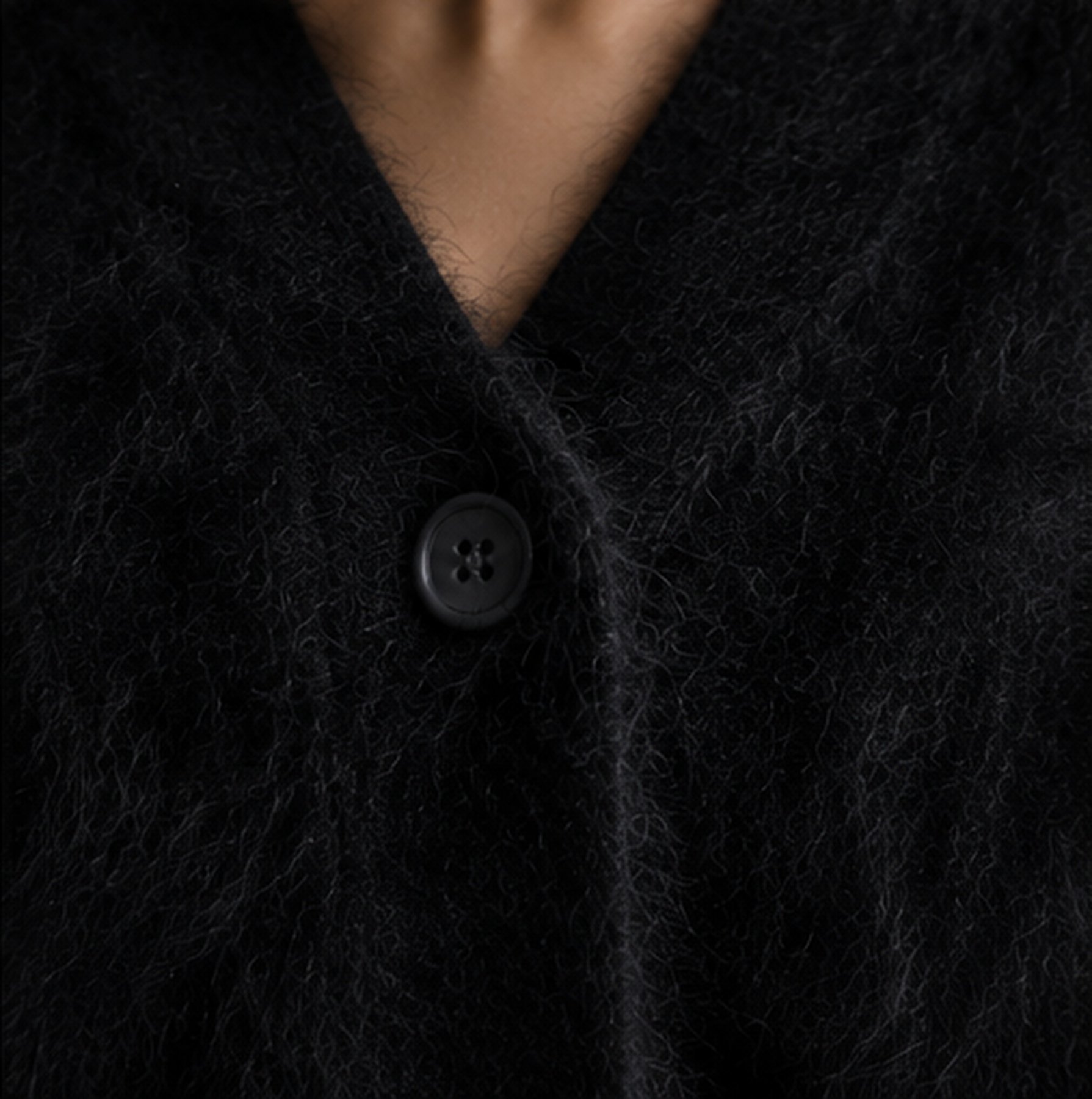 black_cardigan_new_05.jpg