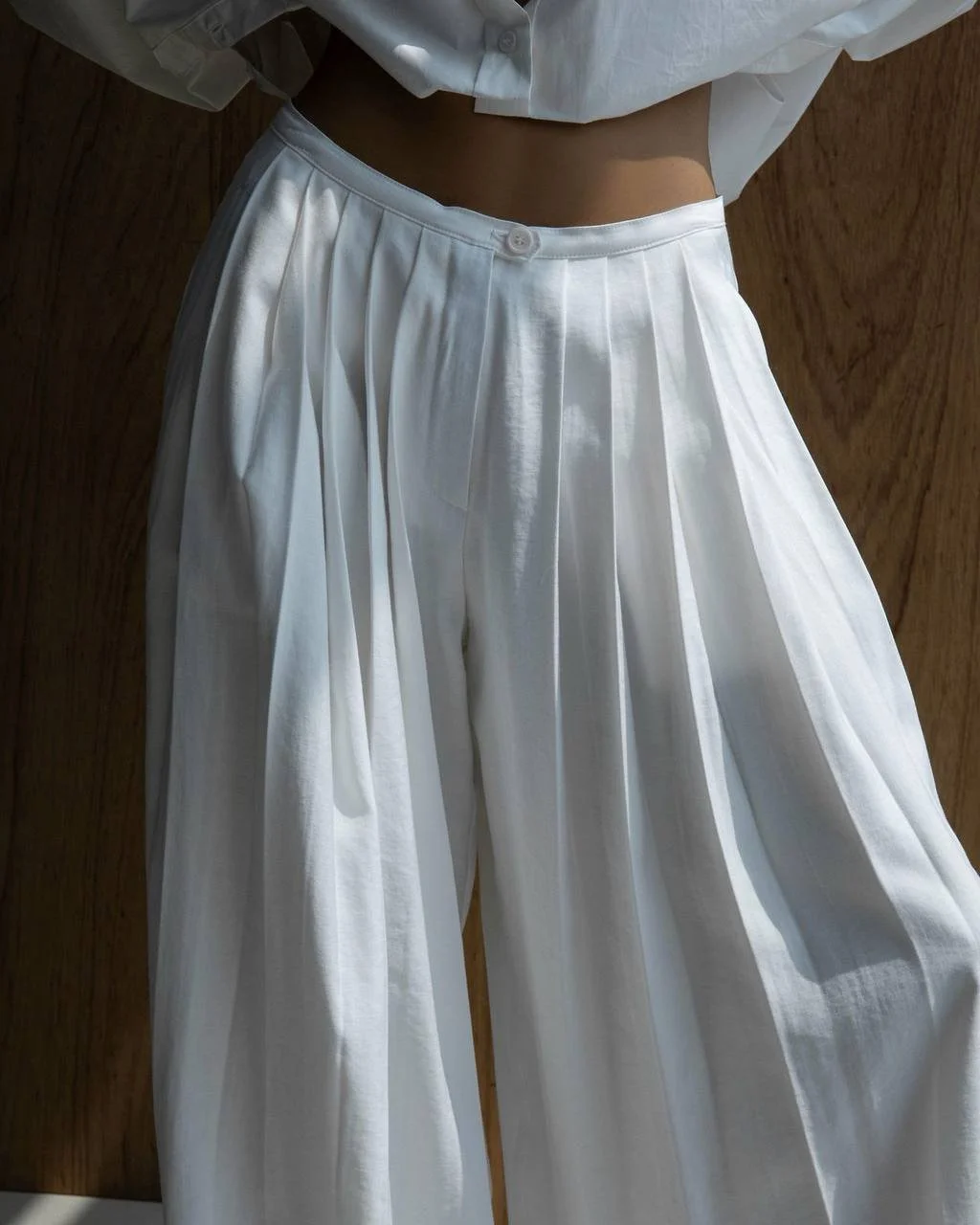 White Low-Rise Pleated Wide-Leg Trousers