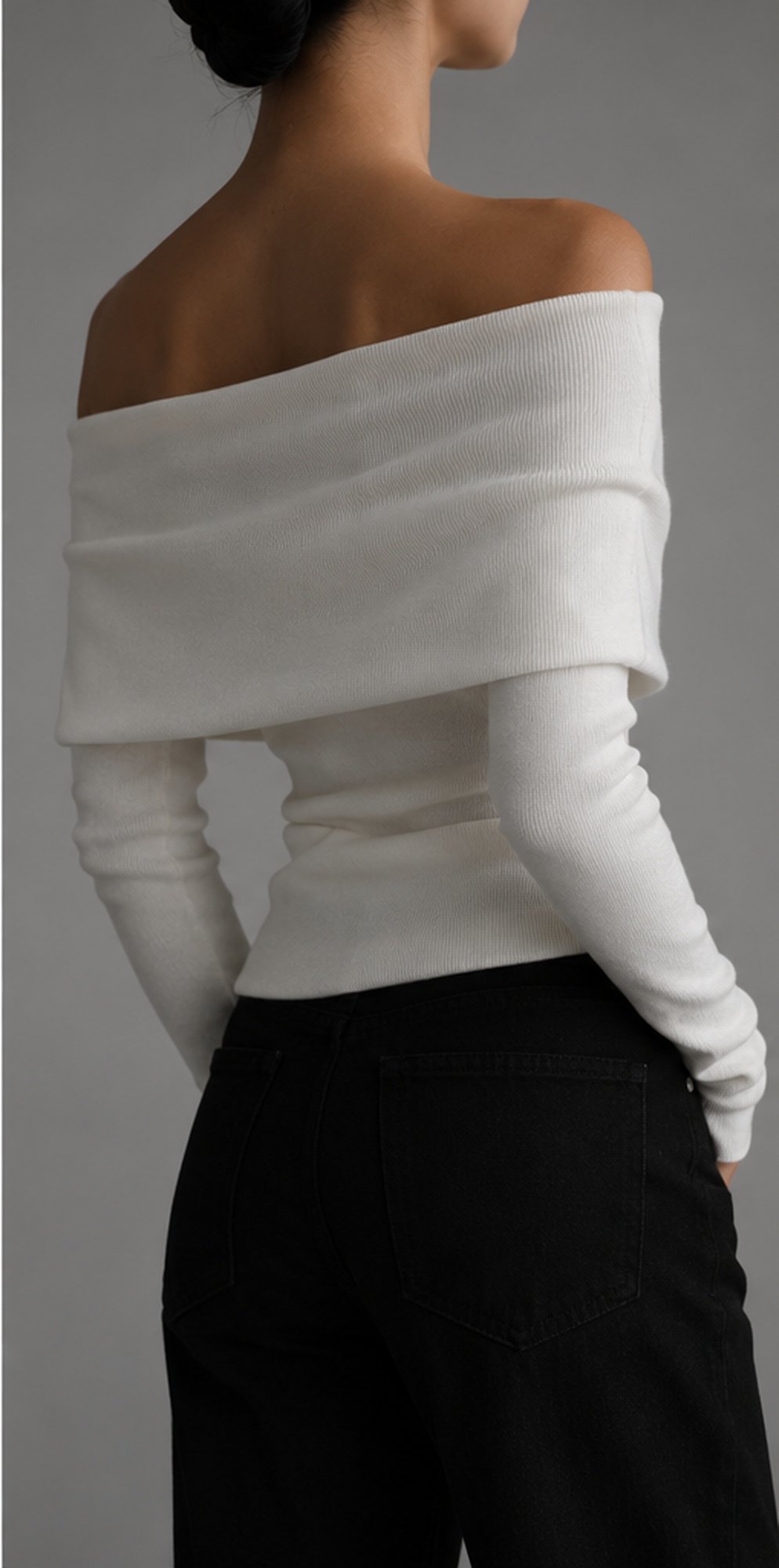 white_offshoulder_sweater_03.jpg
