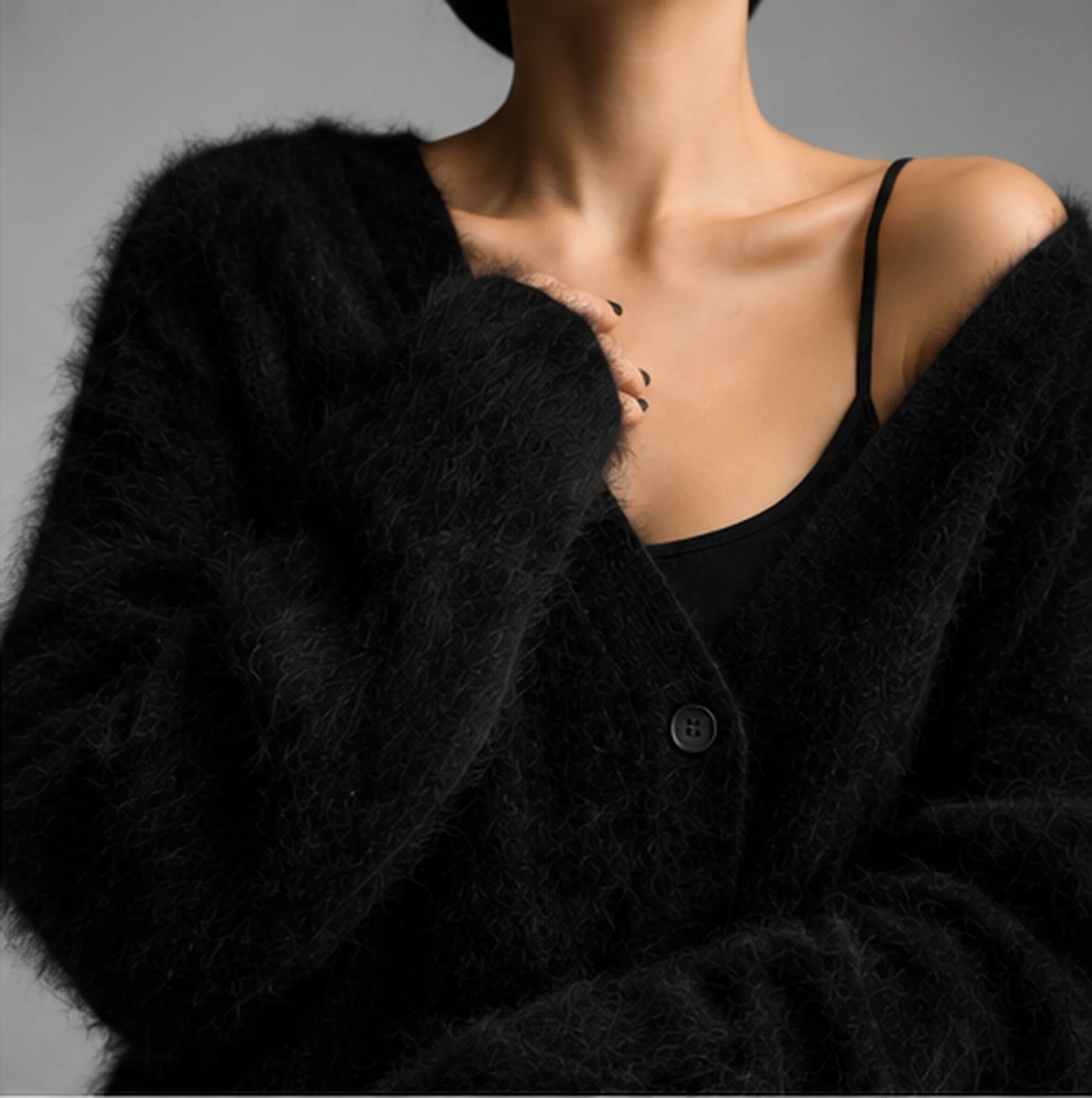 black_cardigan_new_02.jpg