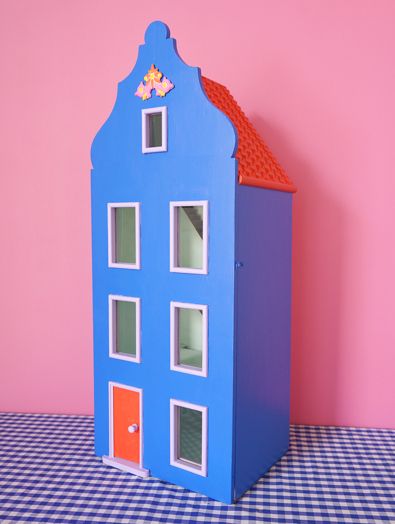 Kitiya-Palaskas-Dollhouse-6_1024x1024.png