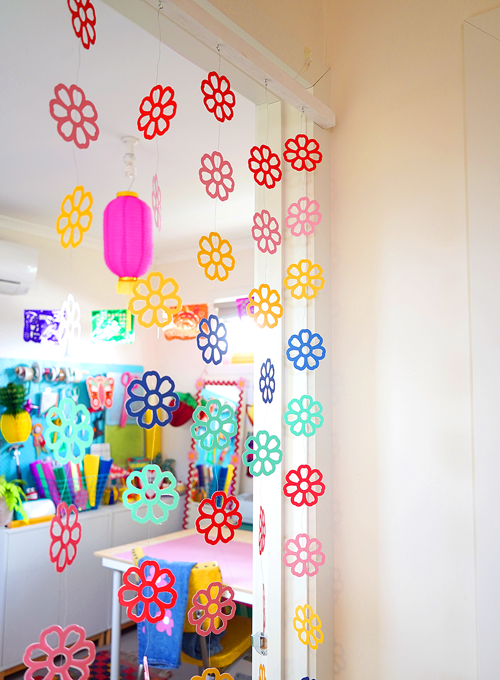 Kitiya_Palaskas_DIY_Cricut_Daisy_Door_Curtain_1.png