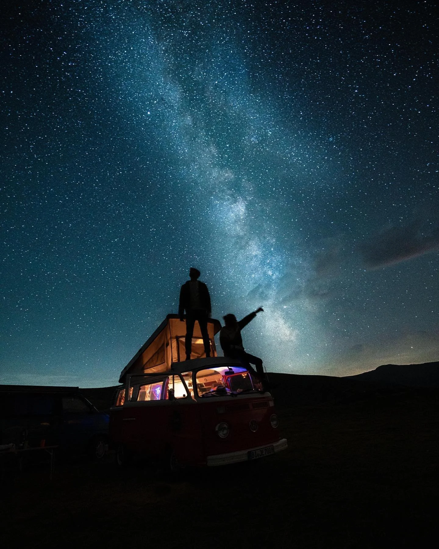On top of Romania! Zero light pollution made us see the Milky Way with bare eyes. What a show 🎬

#vanlife #vanliferomania #vanlifegermany #vanlifediaries #vanlifemovement #vanlifeexplorers #campervan #adventurecamper #vanlifeproject #roadtrip #wildc