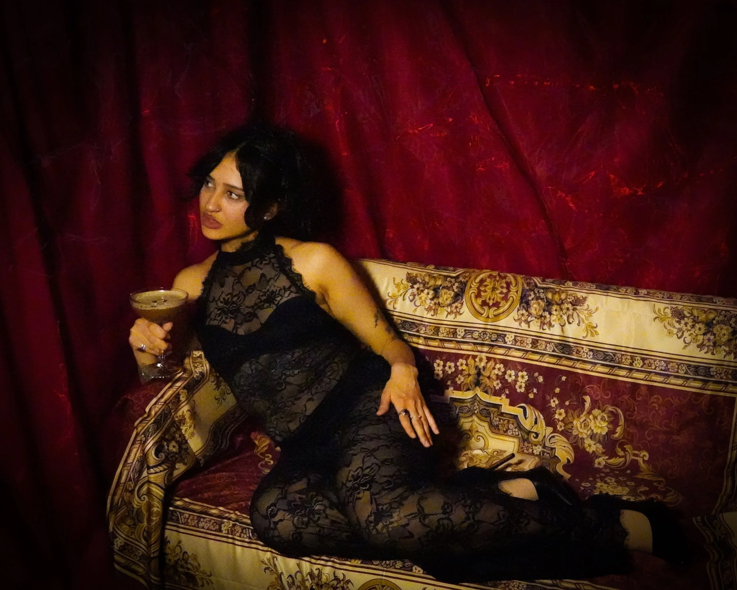 Selin Erkilic Photography Bar 2.JPEG