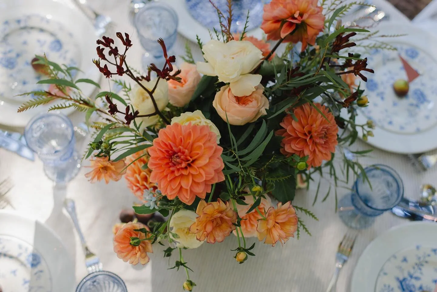 Looking forward to more gorgeous table settings like this for upcoming fall weddings 😍
