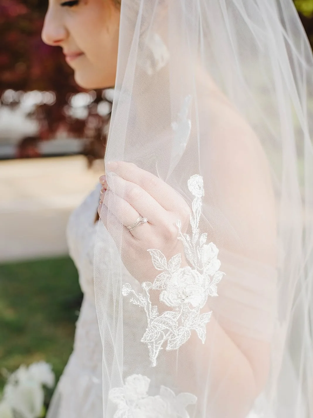 A moment for the bride 👰🏼&zwj;♀️💛✨