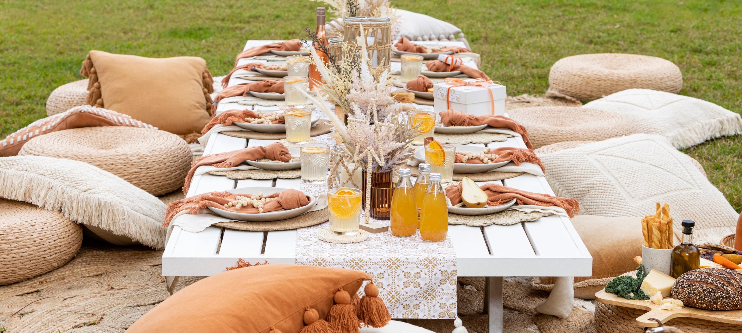 Dining Settings & Styling
