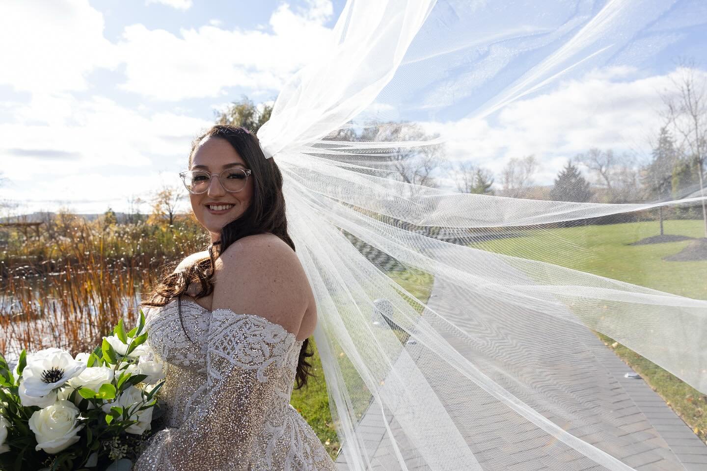 Summer is here!! Beautiful bride in the beautiful sun! 
#weddingphotography #weddingdress #weddingphotos #bride @thearlingtonestate @alessandraly_