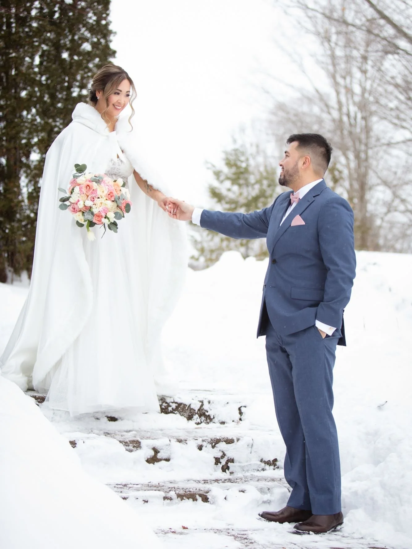 Beautiful winter wedding

Makeup: @icabee.hairandmakeup #trilliumtrails #oshawaontario #winterwedding #weddingphotography #weddingshoot