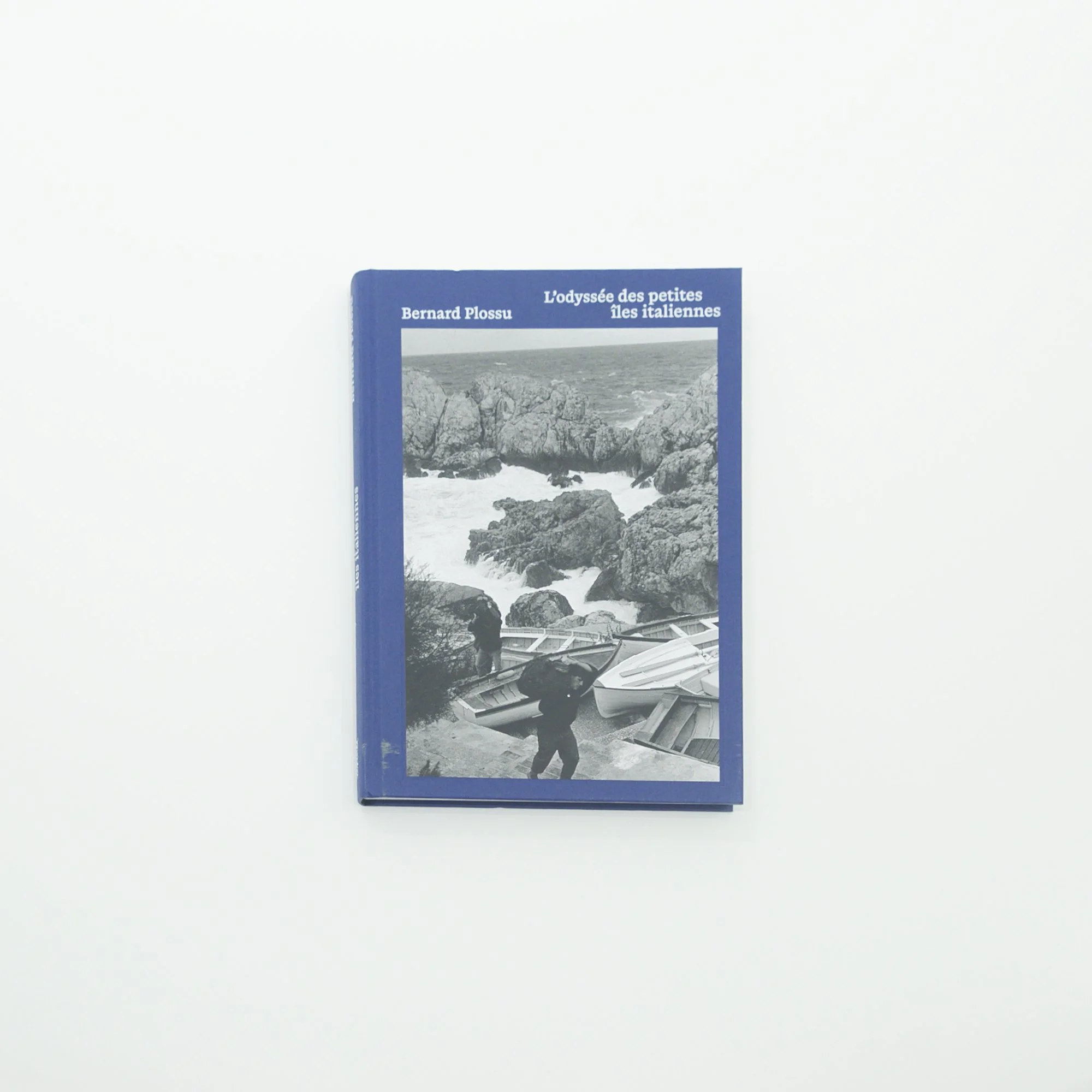 Bernar-Plossu_Lodyssee-des-petites-iles-italiennes_0.jpeg