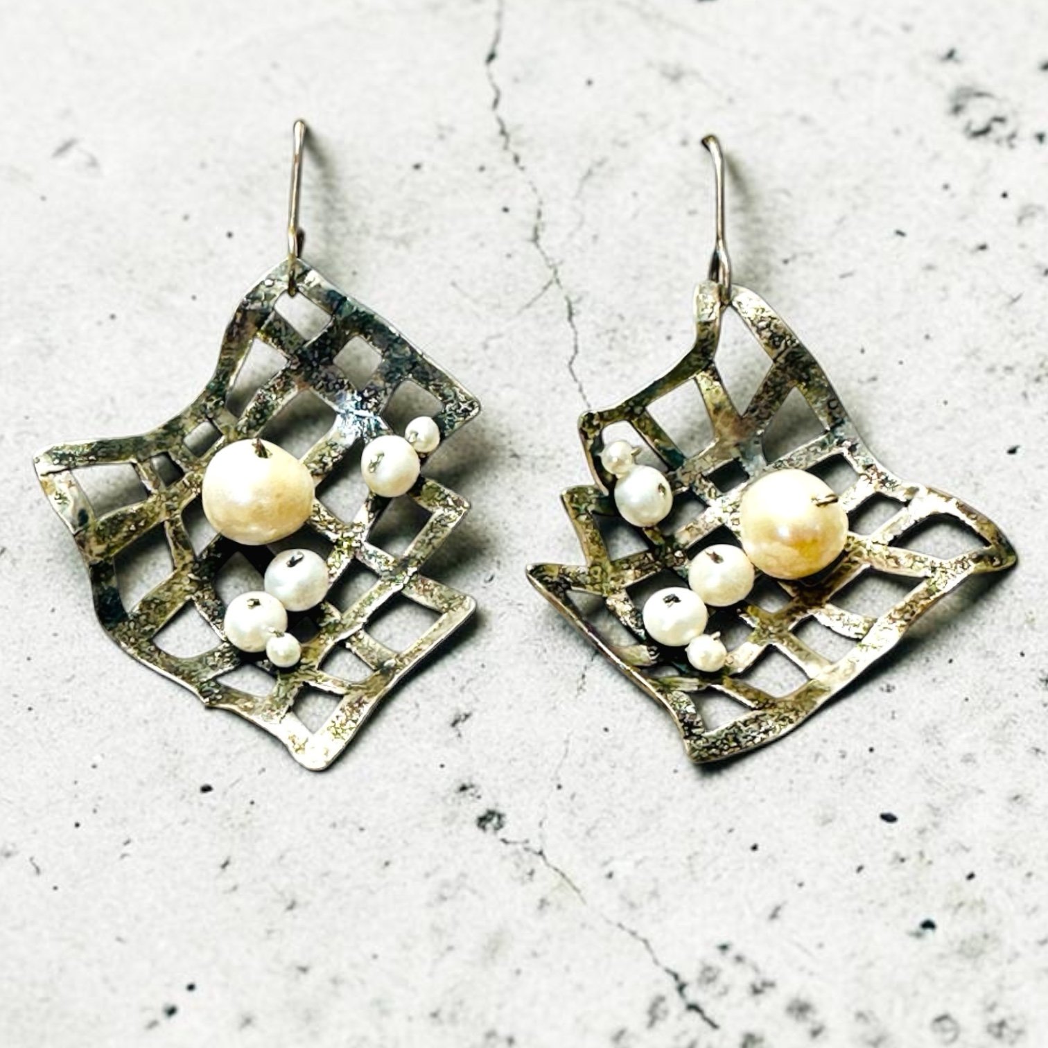 “Bubbles in the Net” Sterling Silver and Pearl Earrings